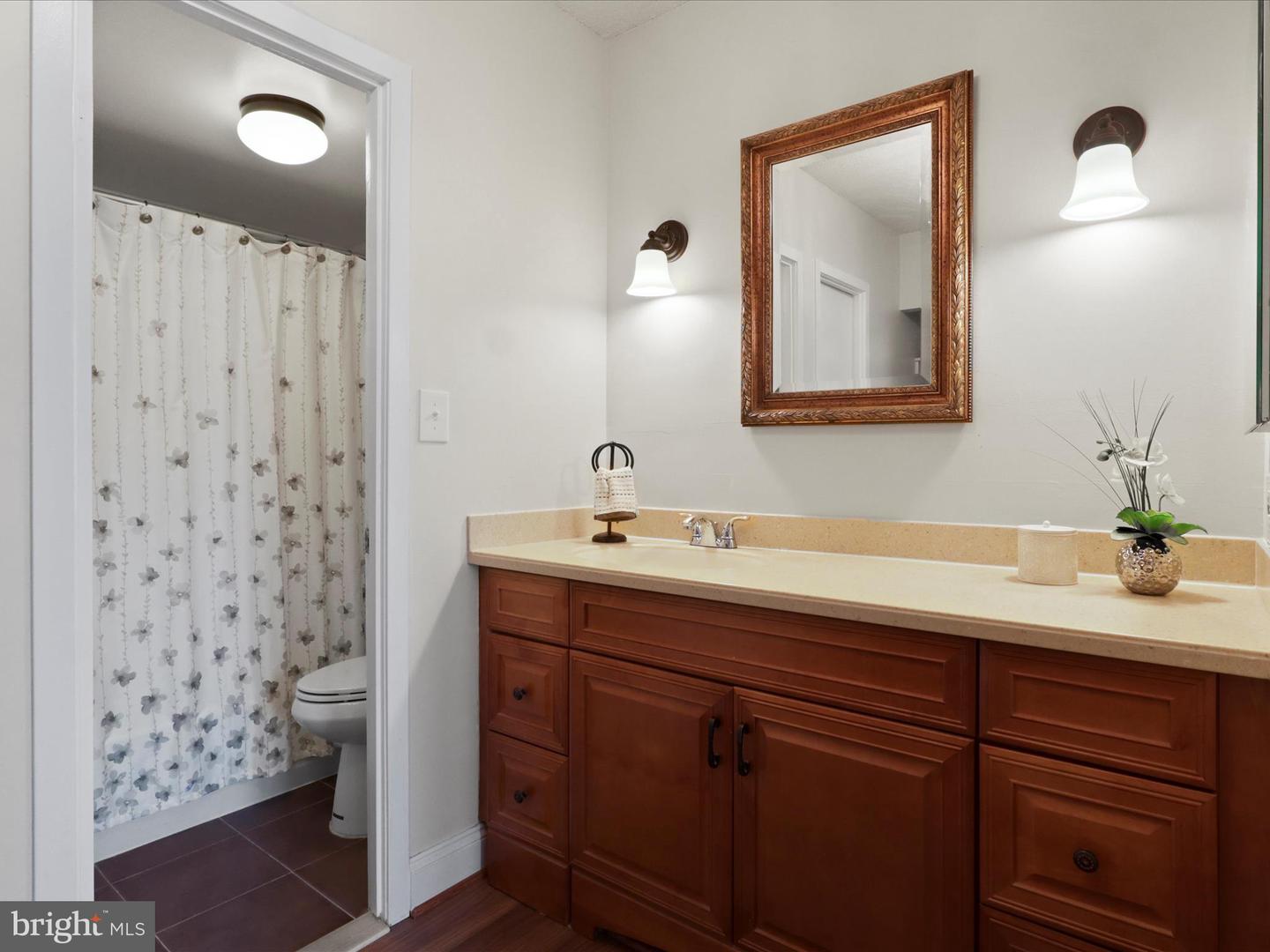 3713 S GEORGE MASON DR #904W, FALLS CHURCH, Virginia 22041, 2 Bedrooms Bedrooms, ,2 BathroomsBathrooms,Residential,For sale,3713 S GEORGE MASON DR #904W,VAFX2269970 MLS # VAFX2269970
