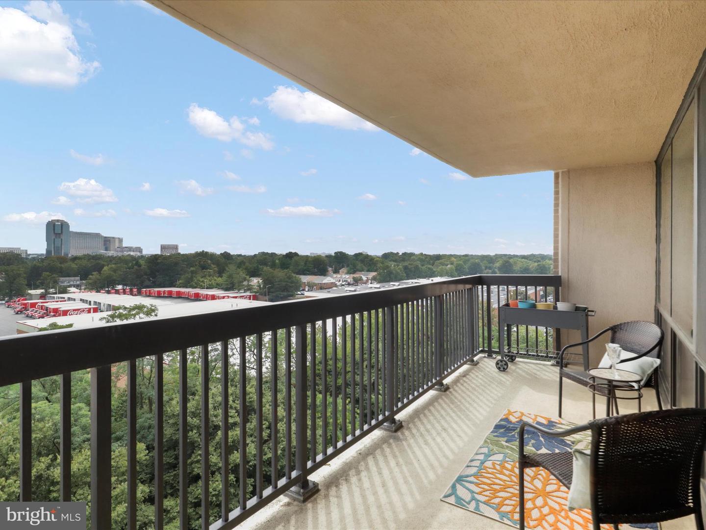 3713 S GEORGE MASON DR #904W, FALLS CHURCH, Virginia 22041, 2 Bedrooms Bedrooms, ,2 BathroomsBathrooms,Residential,For sale,3713 S GEORGE MASON DR #904W,VAFX2269970 MLS # VAFX2269970