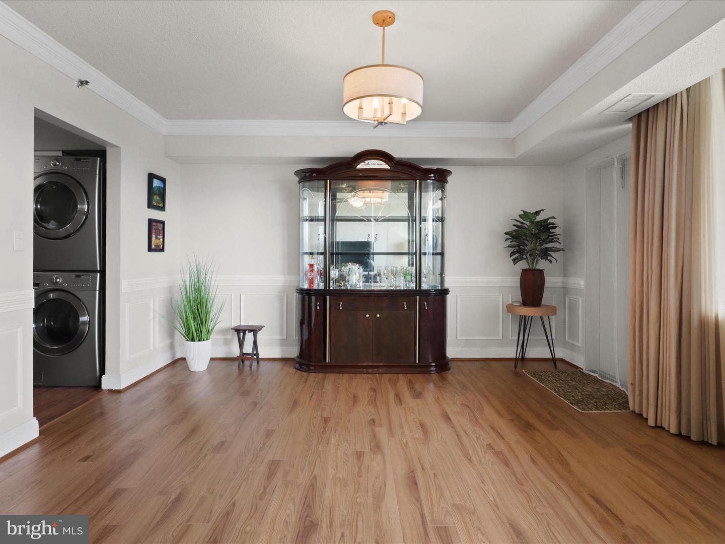 3713 S GEORGE MASON DR #904W, FALLS CHURCH, Virginia 22041, 2 Bedrooms Bedrooms, ,2 BathroomsBathrooms,Residential,For sale,3713 S GEORGE MASON DR #904W,VAFX2269970 MLS # VAFX2269970