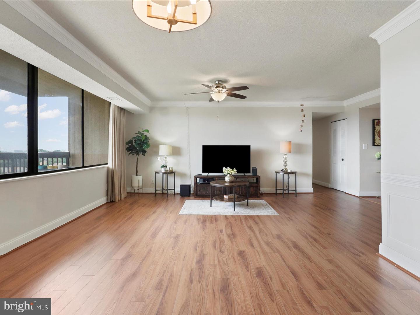 3713 S GEORGE MASON DR #904W, FALLS CHURCH, Virginia 22041, 2 Bedrooms Bedrooms, ,2 BathroomsBathrooms,Residential,For sale,3713 S GEORGE MASON DR #904W,VAFX2269970 MLS # VAFX2269970