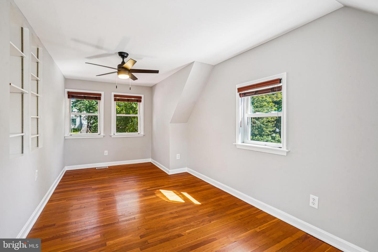 2329 N EDISON ST, ARLINGTON, Virginia 22207, 3 Bedrooms Bedrooms, ,2 BathroomsBathrooms,Residential,For sale,2329 N EDISON ST,VAAR2064316 MLS # VAAR2064316