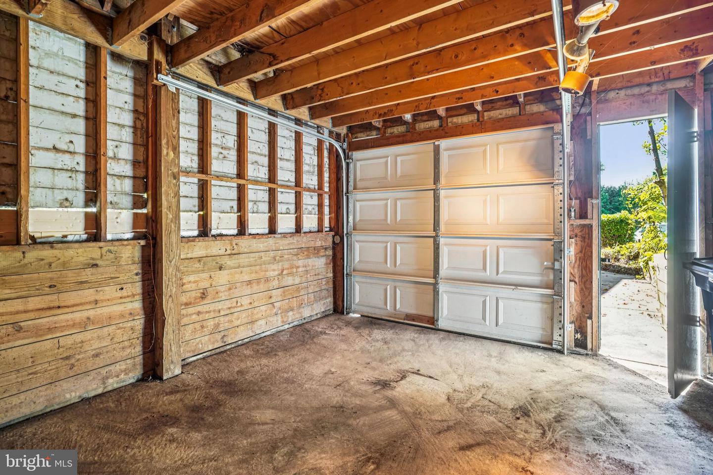 2329 N EDISON ST, ARLINGTON, Virginia 22207, 3 Bedrooms Bedrooms, ,2 BathroomsBathrooms,Residential,For sale,2329 N EDISON ST,VAAR2064316 MLS # VAAR2064316