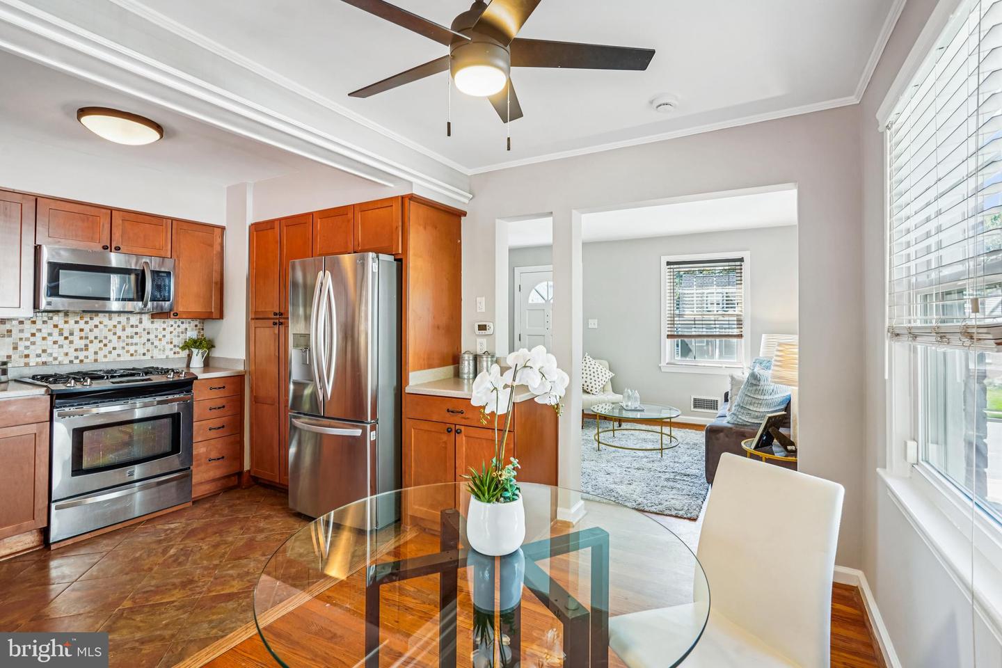 2329 N EDISON ST, ARLINGTON, Virginia 22207, 3 Bedrooms Bedrooms, ,2 BathroomsBathrooms,Residential,For sale,2329 N EDISON ST,VAAR2064316 MLS # VAAR2064316