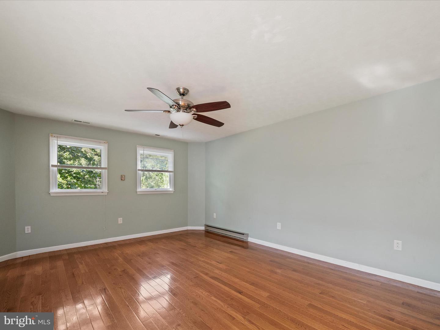519 N BRADDOCK ST, WINCHESTER, Virginia 22601, 4 Bedrooms Bedrooms, ,3 BathroomsBathrooms,Residential,For sale,519 N BRADDOCK ST,VAWI2009154 MLS # VAWI2009154
