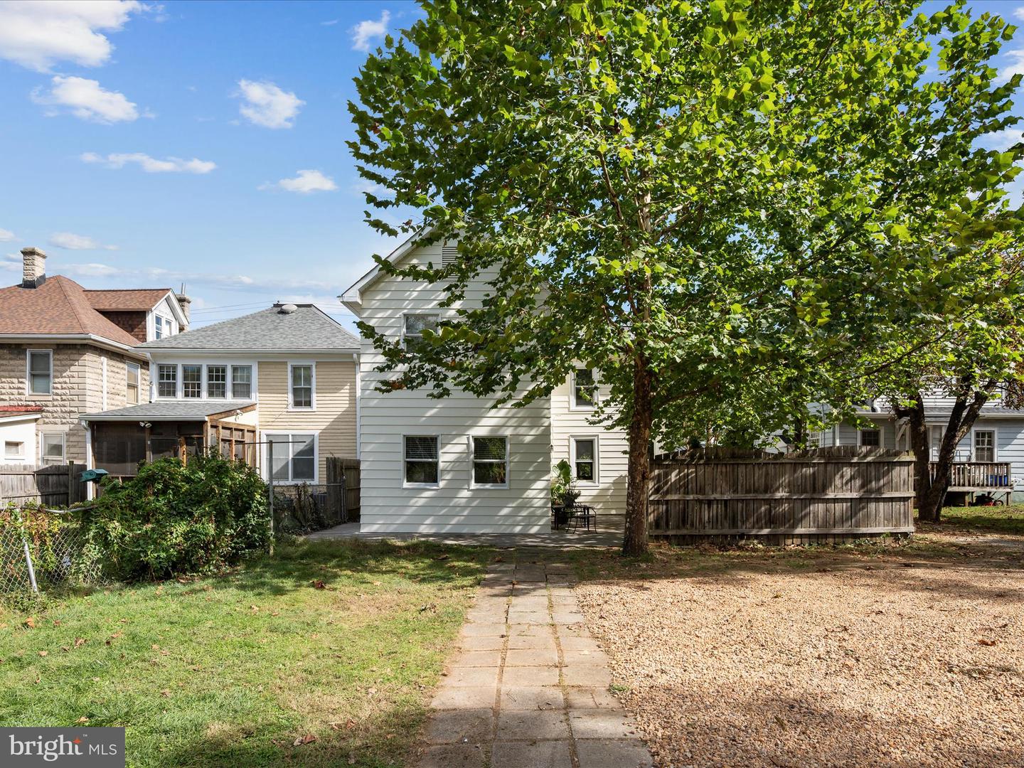 519 N BRADDOCK ST, WINCHESTER, Virginia 22601, 4 Bedrooms Bedrooms, ,3 BathroomsBathrooms,Residential,For sale,519 N BRADDOCK ST,VAWI2009154 MLS # VAWI2009154