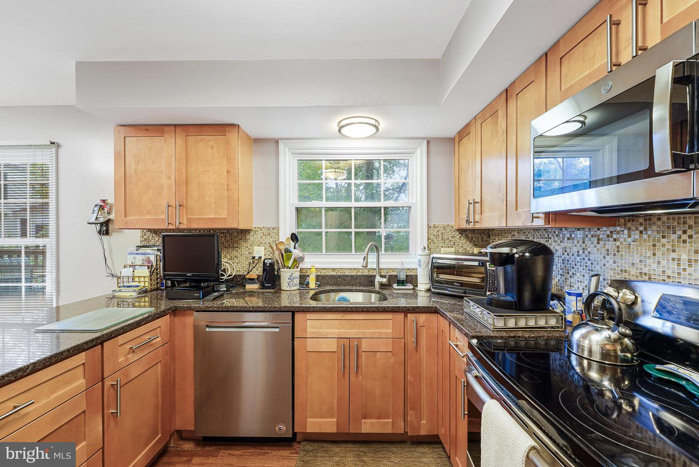 10848 BURR OAK WAY, BURKE, Virginia 22015, 5 Bedrooms Bedrooms, ,2 BathroomsBathrooms,Residential,For sale,10848 BURR OAK WAY,VAFX2270012 MLS # VAFX2270012