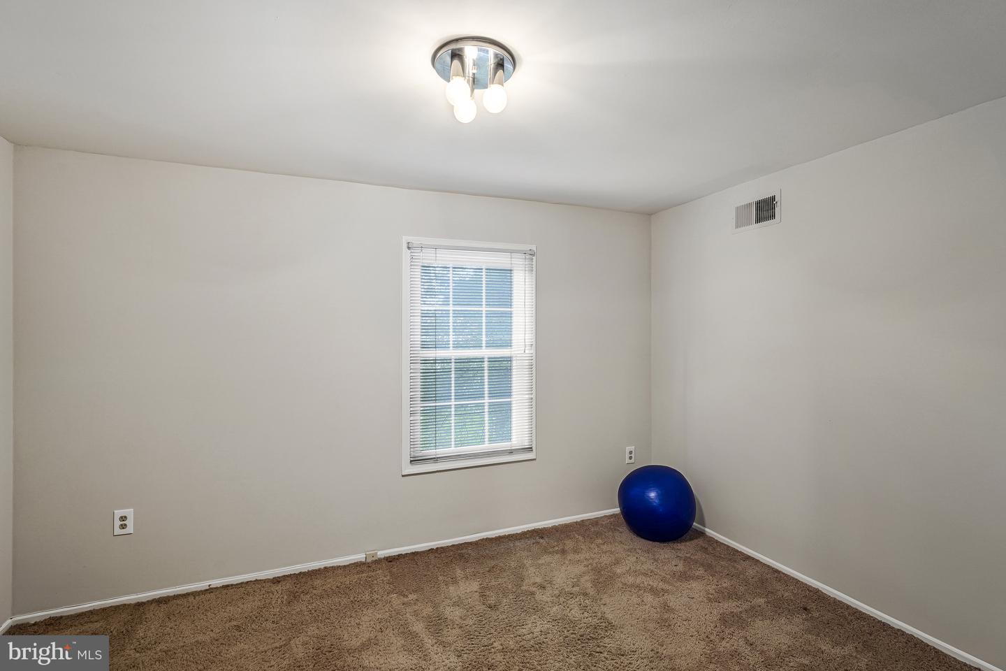 10848 BURR OAK WAY, BURKE, Virginia 22015, 5 Bedrooms Bedrooms, ,2 BathroomsBathrooms,Residential,For sale,10848 BURR OAK WAY,VAFX2270012 MLS # VAFX2270012