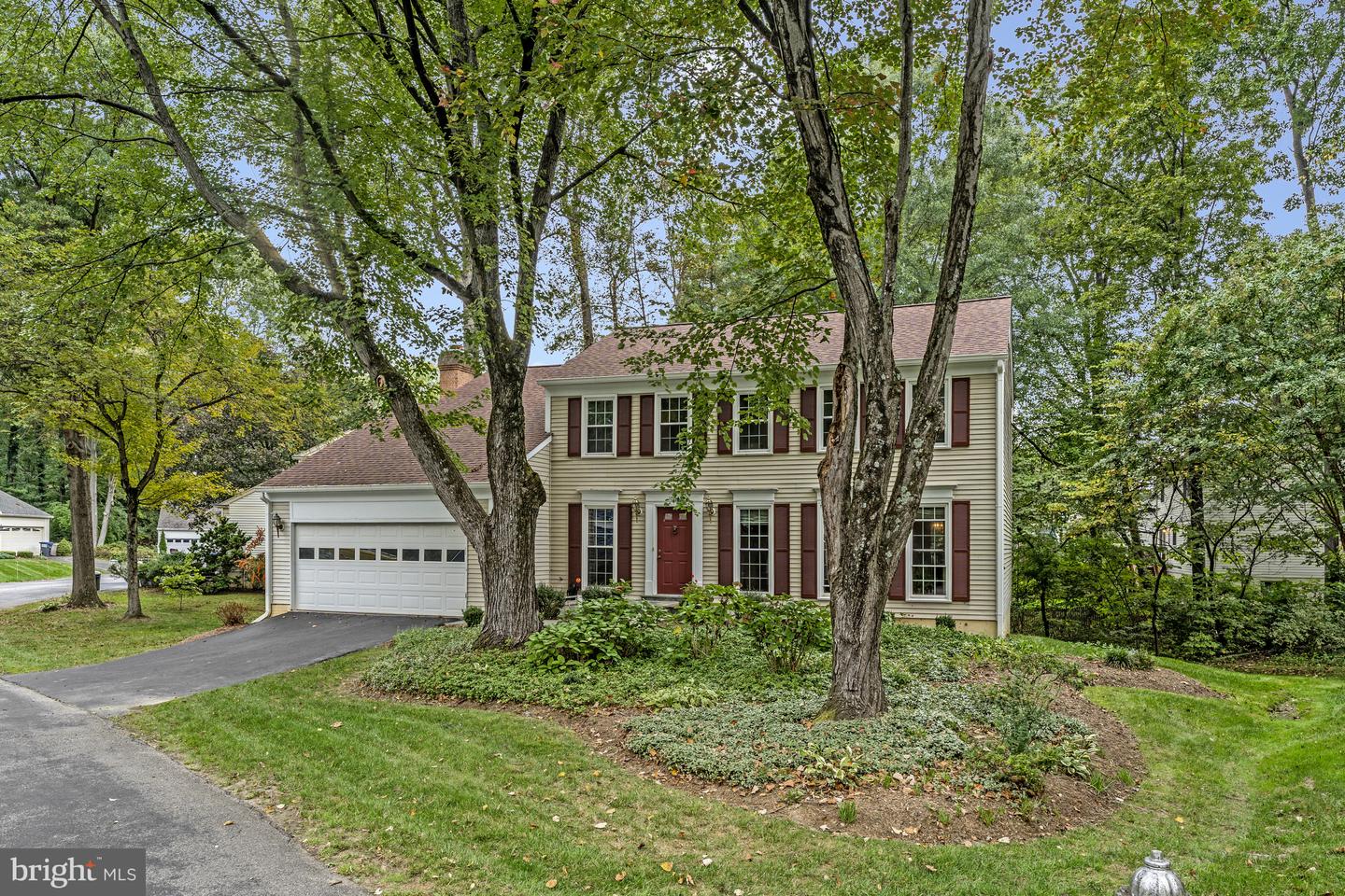 10848 BURR OAK WAY, BURKE, Virginia 22015, 5 Bedrooms Bedrooms, ,2 BathroomsBathrooms,Residential,For sale,10848 BURR OAK WAY,VAFX2270012 MLS # VAFX2270012