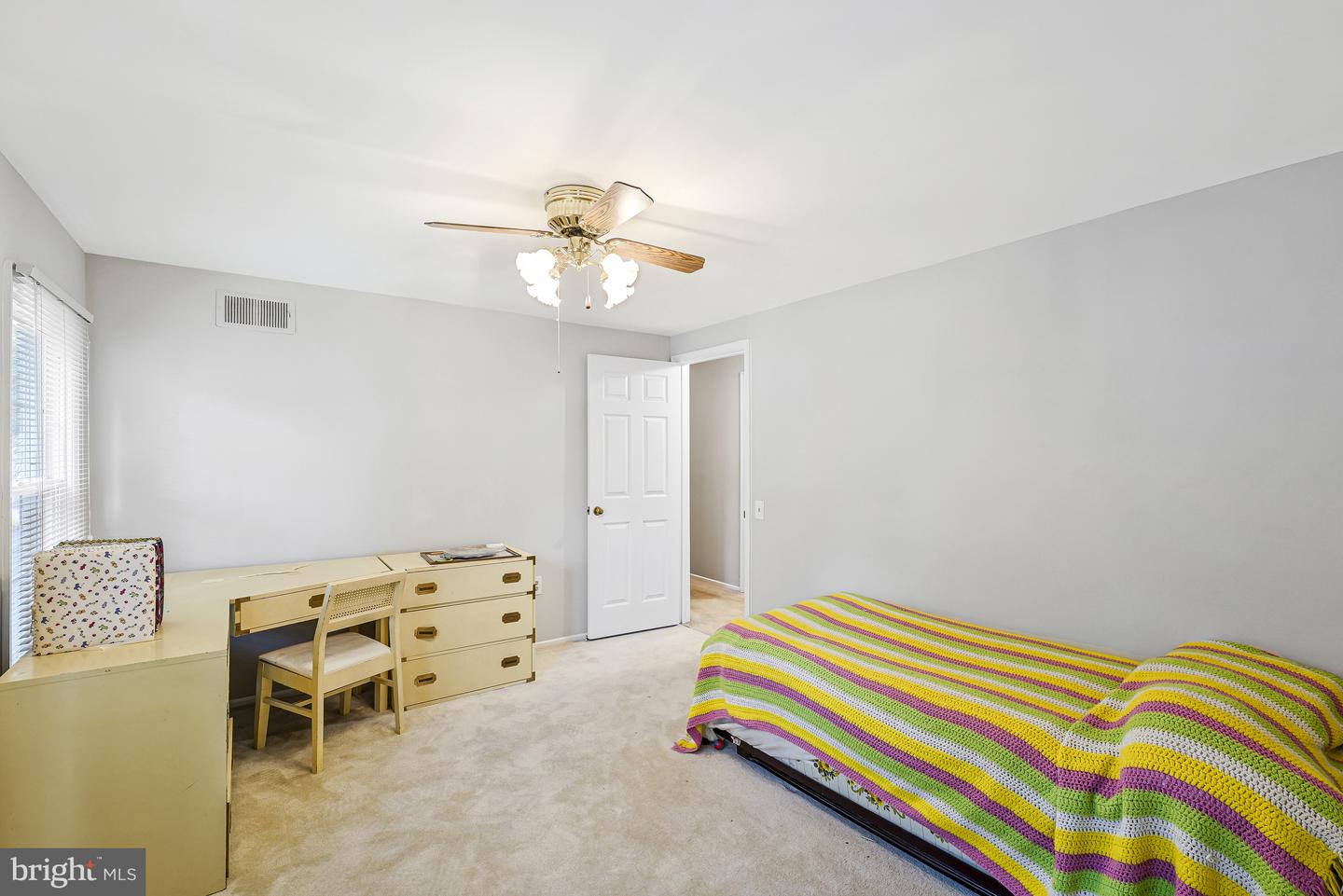10848 BURR OAK WAY, BURKE, Virginia 22015, 5 Bedrooms Bedrooms, ,2 BathroomsBathrooms,Residential,For sale,10848 BURR OAK WAY,VAFX2270012 MLS # VAFX2270012