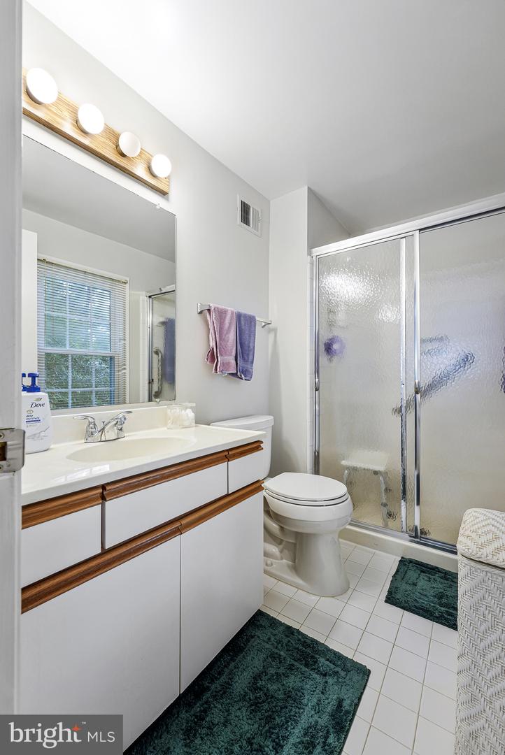 10848 BURR OAK WAY, BURKE, Virginia 22015, 5 Bedrooms Bedrooms, ,2 BathroomsBathrooms,Residential,For sale,10848 BURR OAK WAY,VAFX2270012 MLS # VAFX2270012
