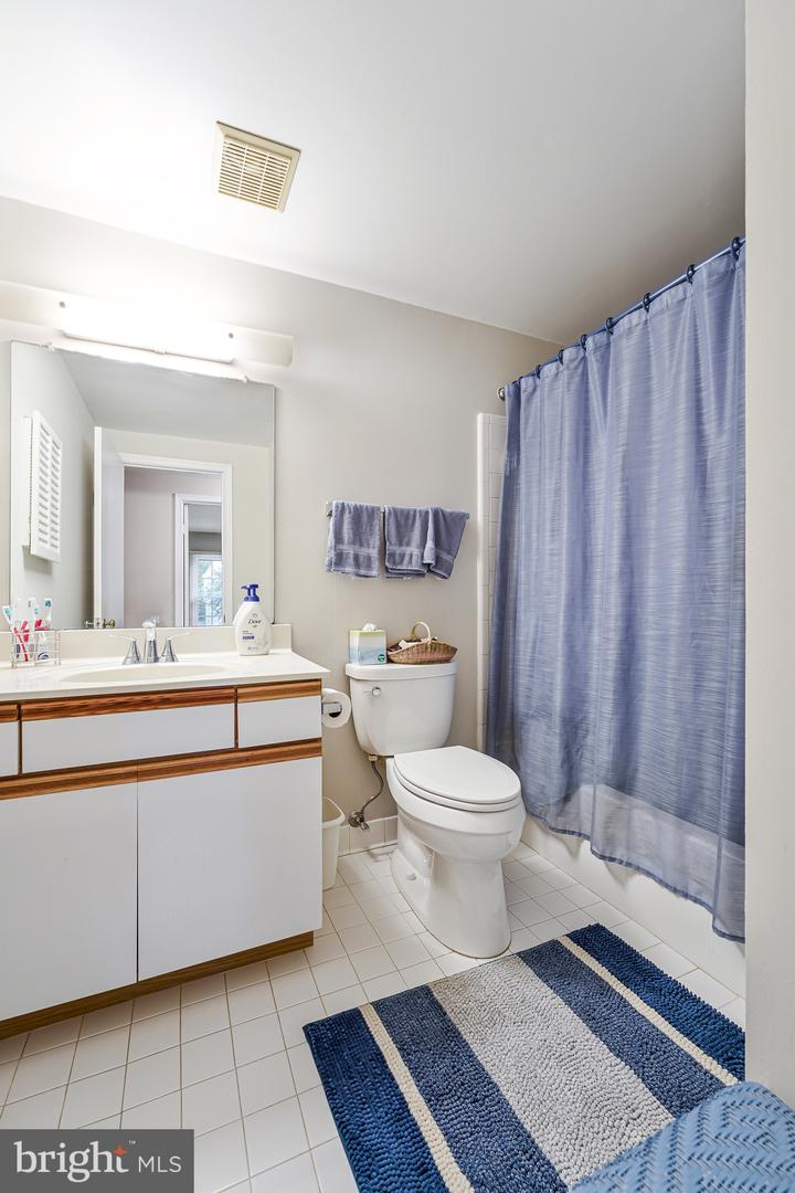 10848 BURR OAK WAY, BURKE, Virginia 22015, 5 Bedrooms Bedrooms, ,2 BathroomsBathrooms,Residential,For sale,10848 BURR OAK WAY,VAFX2270012 MLS # VAFX2270012