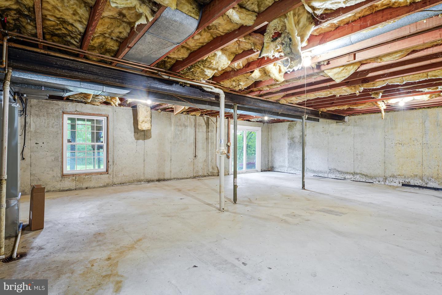 10848 BURR OAK WAY, BURKE, Virginia 22015, 5 Bedrooms Bedrooms, ,2 BathroomsBathrooms,Residential,For sale,10848 BURR OAK WAY,VAFX2270012 MLS # VAFX2270012