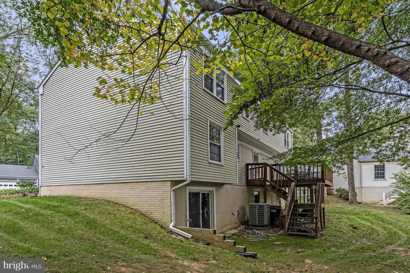 10848 BURR OAK WAY, BURKE, Virginia 22015, 5 Bedrooms Bedrooms, ,2 BathroomsBathrooms,Residential,For sale,10848 BURR OAK WAY,VAFX2270012 MLS # VAFX2270012