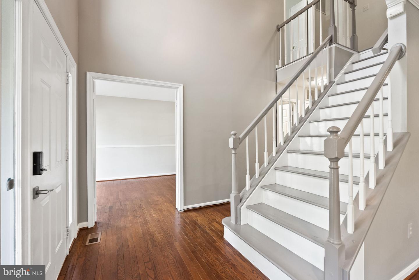 13633 UNION VILLAGE CIR, CLIFTON, Virginia 20124, 5 Bedrooms Bedrooms, ,3 BathroomsBathrooms,Residential,For sale,13633 UNION VILLAGE CIR,VAFX2270026 MLS # VAFX2270026