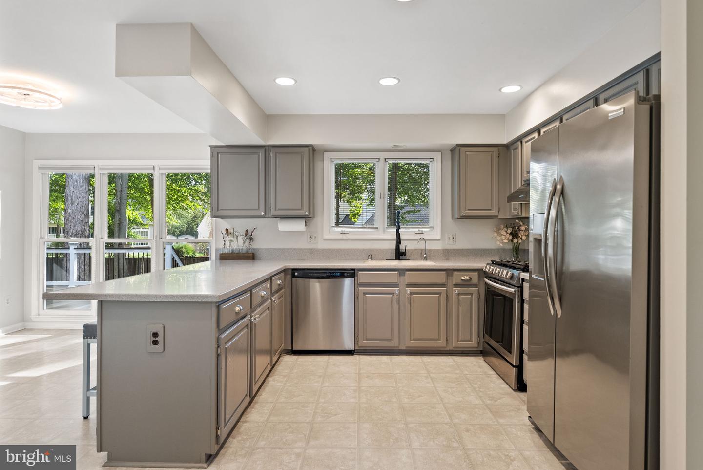 13633 UNION VILLAGE CIR, CLIFTON, Virginia 20124, 5 Bedrooms Bedrooms, ,3 BathroomsBathrooms,Residential,For sale,13633 UNION VILLAGE CIR,VAFX2270026 MLS # VAFX2270026