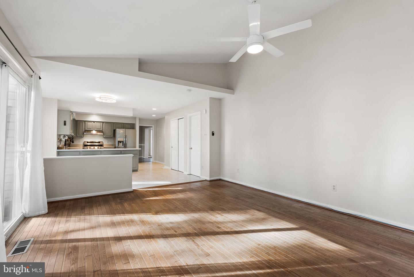 13633 UNION VILLAGE CIR, CLIFTON, Virginia 20124, 5 Bedrooms Bedrooms, ,3 BathroomsBathrooms,Residential,For sale,13633 UNION VILLAGE CIR,VAFX2270026 MLS # VAFX2270026