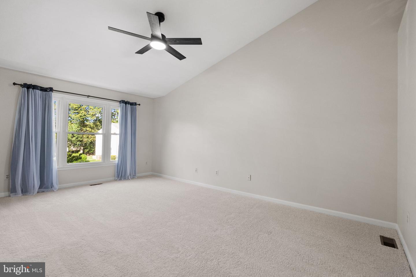 13633 UNION VILLAGE CIR, CLIFTON, Virginia 20124, 5 Bedrooms Bedrooms, ,3 BathroomsBathrooms,Residential,For sale,13633 UNION VILLAGE CIR,VAFX2270026 MLS # VAFX2270026