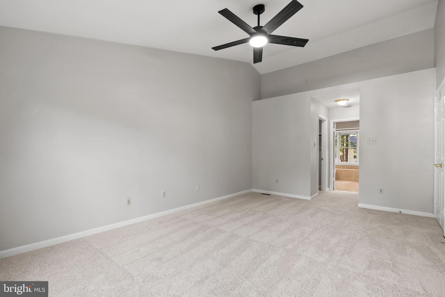 13633 UNION VILLAGE CIR, CLIFTON, Virginia 20124, 5 Bedrooms Bedrooms, ,3 BathroomsBathrooms,Residential,For sale,13633 UNION VILLAGE CIR,VAFX2270026 MLS # VAFX2270026