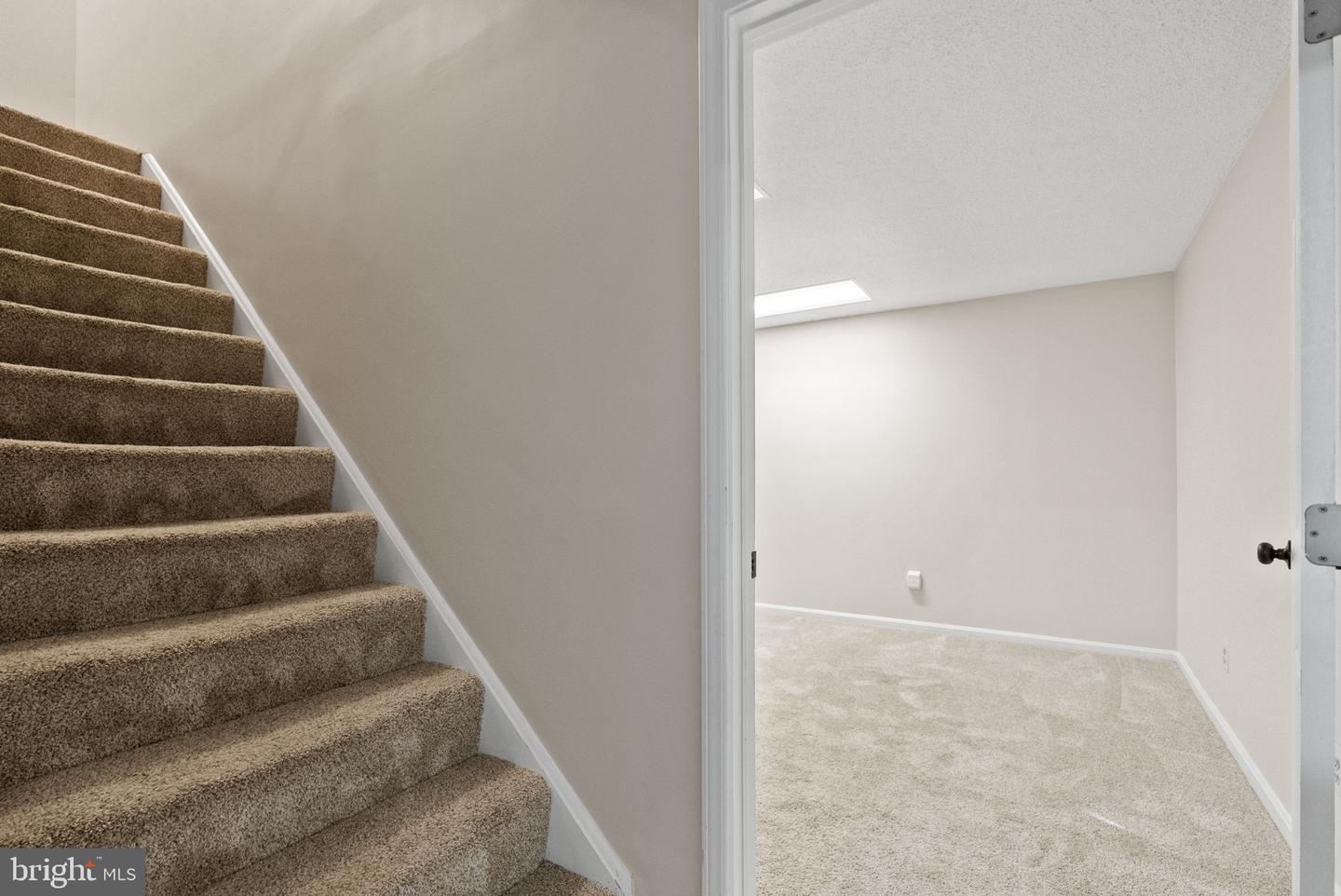 13633 UNION VILLAGE CIR, CLIFTON, Virginia 20124, 5 Bedrooms Bedrooms, ,3 BathroomsBathrooms,Residential,For sale,13633 UNION VILLAGE CIR,VAFX2270026 MLS # VAFX2270026