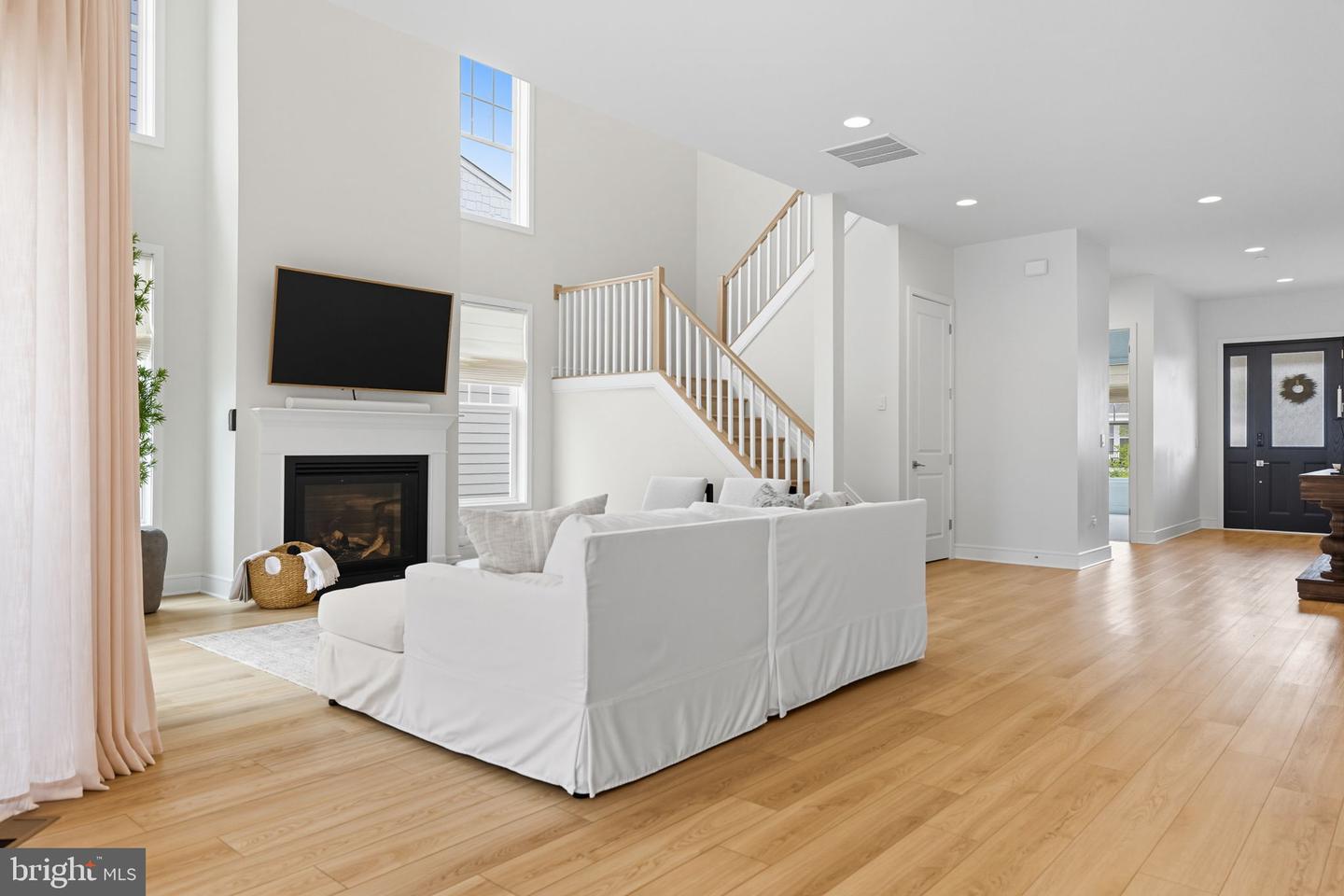 227 STOIC ST SE, LEESBURG, Virginia 20175, 4 Bedrooms Bedrooms, ,4 BathroomsBathrooms,Residential,For sale,227 STOIC ST SE,VALO2107916 MLS # VALO2107916