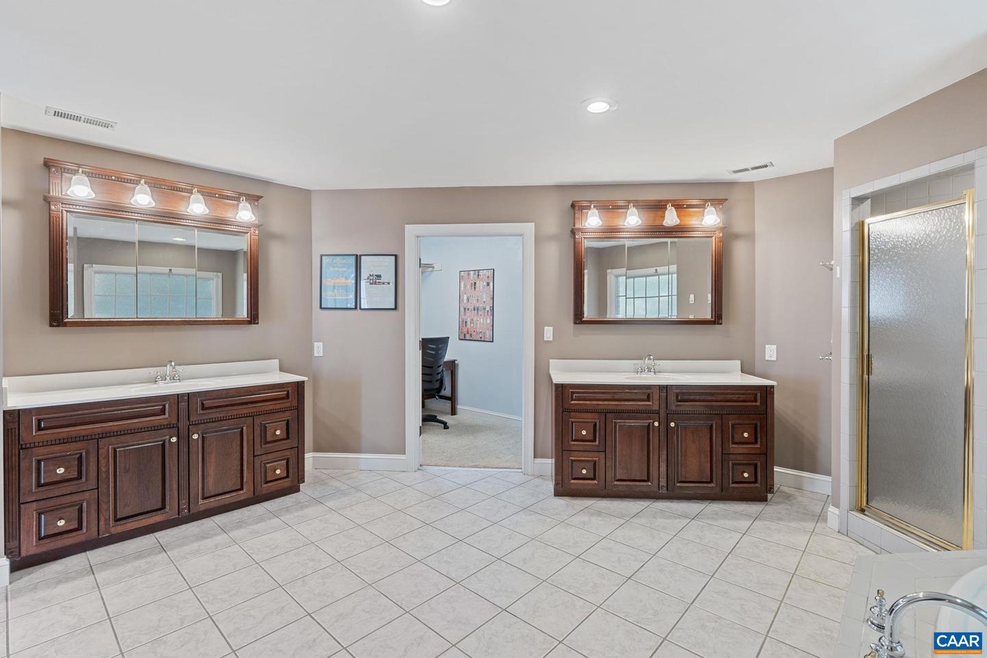 2370 WALNUT RIDGE LN, CHARLOTTESVILLE, Virginia 22911, 4 Bedrooms Bedrooms, ,4 BathroomsBathrooms,Residential,For sale,2370 WALNUT RIDGE LN,669540 MLS # 669540 2370 WALNUT RIDGE LN, CHARLOTTESVILLE, Virginia 22911, 4 Bedrooms Bedrooms, ,4 BathroomsBathrooms,Residential,For sale,2370 WALNUT RIDGE LN,669540 MLS # 669540