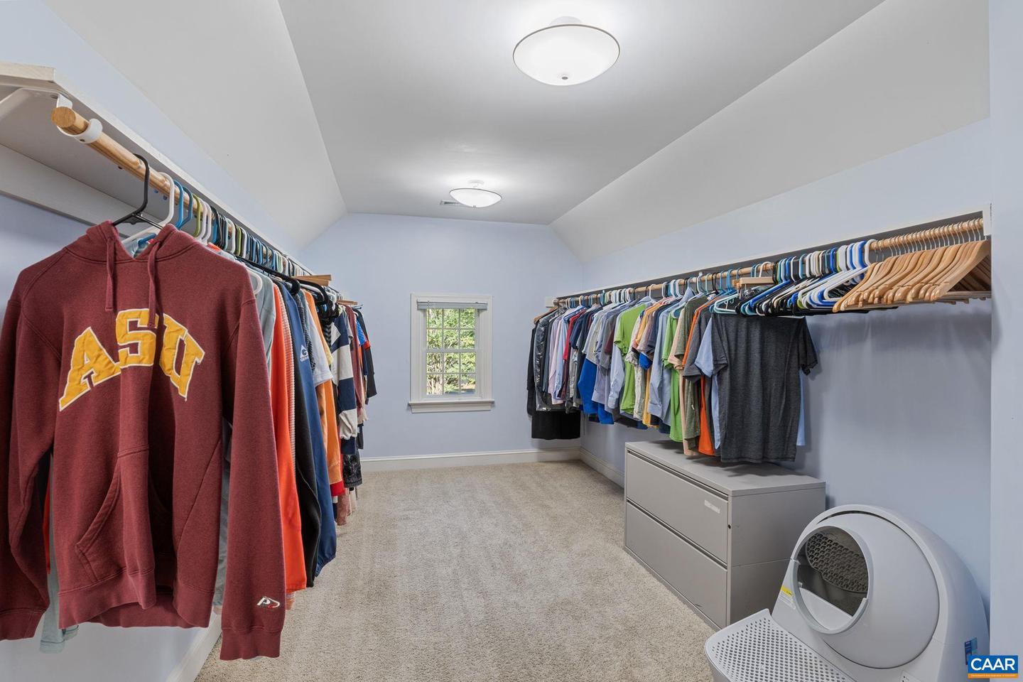 2370 WALNUT RIDGE LN, CHARLOTTESVILLE, Virginia 22911, 4 Bedrooms Bedrooms, ,4 BathroomsBathrooms,Residential,For sale,2370 WALNUT RIDGE LN,669540 MLS # 669540 2370 WALNUT RIDGE LN, CHARLOTTESVILLE, Virginia 22911, 4 Bedrooms Bedrooms, ,4 BathroomsBathrooms,Residential,For sale,2370 WALNUT RIDGE LN,669540 MLS # 669540