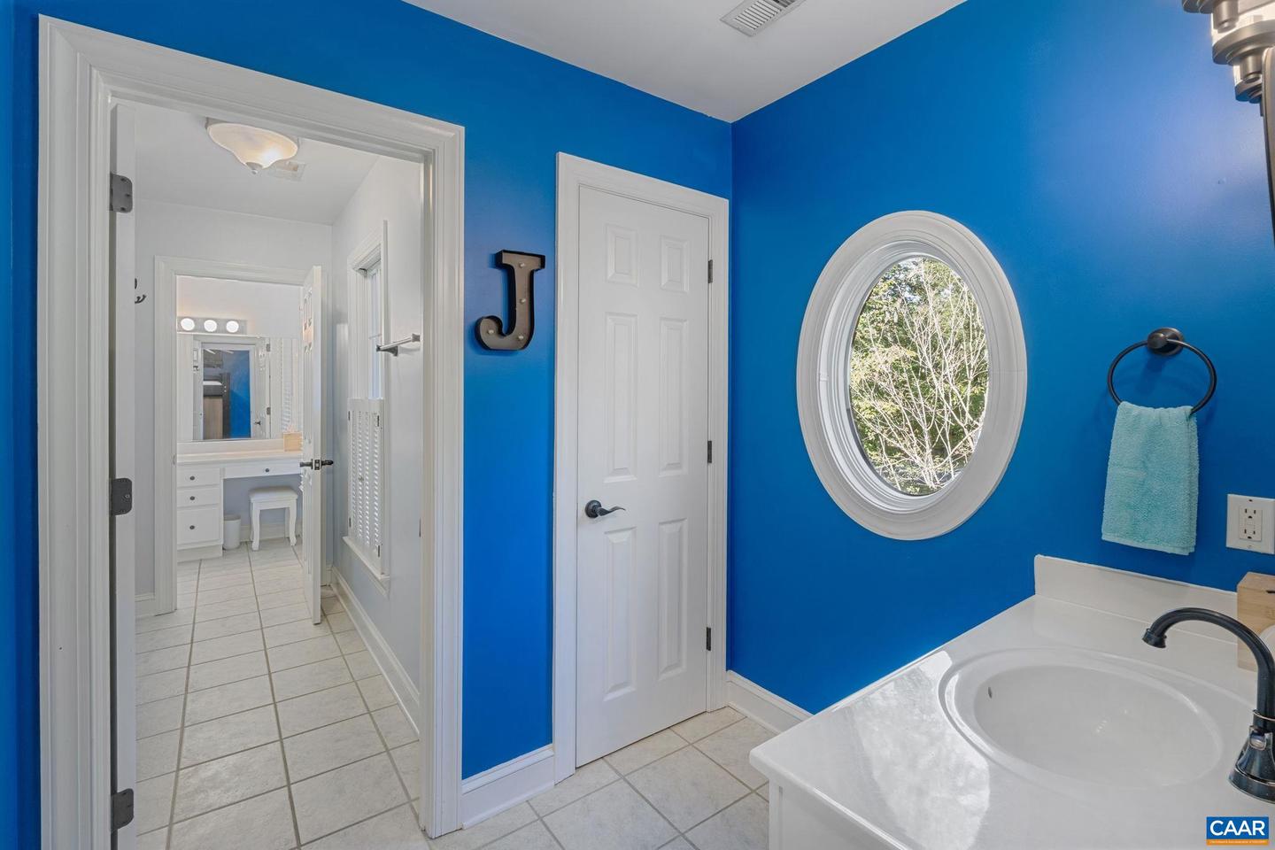 2370 WALNUT RIDGE LN, CHARLOTTESVILLE, Virginia 22911, 4 Bedrooms Bedrooms, ,4 BathroomsBathrooms,Residential,For sale,2370 WALNUT RIDGE LN,669540 MLS # 669540 2370 WALNUT RIDGE LN, CHARLOTTESVILLE, Virginia 22911, 4 Bedrooms Bedrooms, ,4 BathroomsBathrooms,Residential,For sale,2370 WALNUT RIDGE LN,669540 MLS # 669540