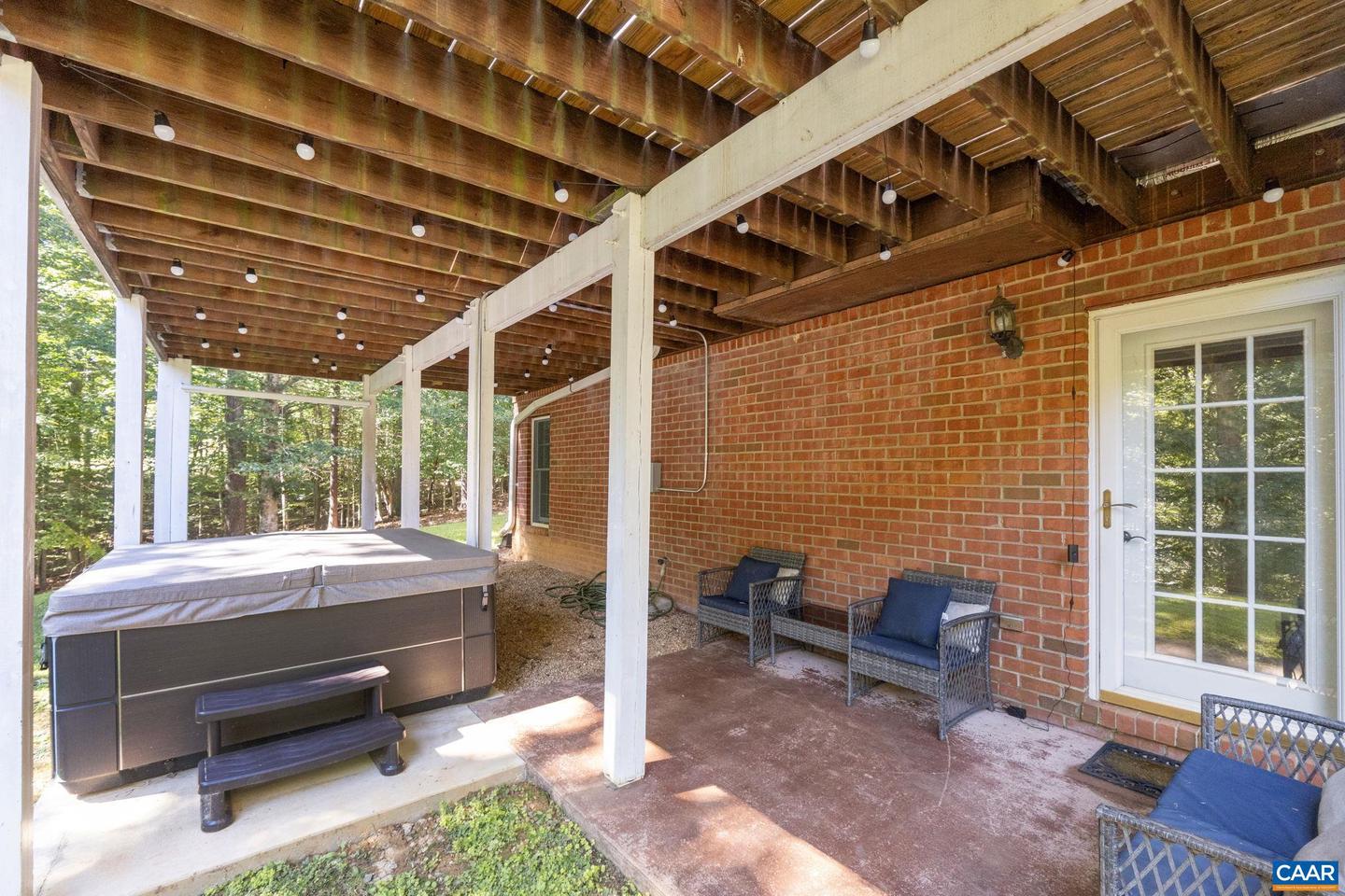 2370 WALNUT RIDGE LN, CHARLOTTESVILLE, Virginia 22911, 4 Bedrooms Bedrooms, ,4 BathroomsBathrooms,Residential,For sale,2370 WALNUT RIDGE LN,669540 MLS # 669540 2370 WALNUT RIDGE LN, CHARLOTTESVILLE, Virginia 22911, 4 Bedrooms Bedrooms, ,4 BathroomsBathrooms,Residential,For sale,2370 WALNUT RIDGE LN,669540 MLS # 669540