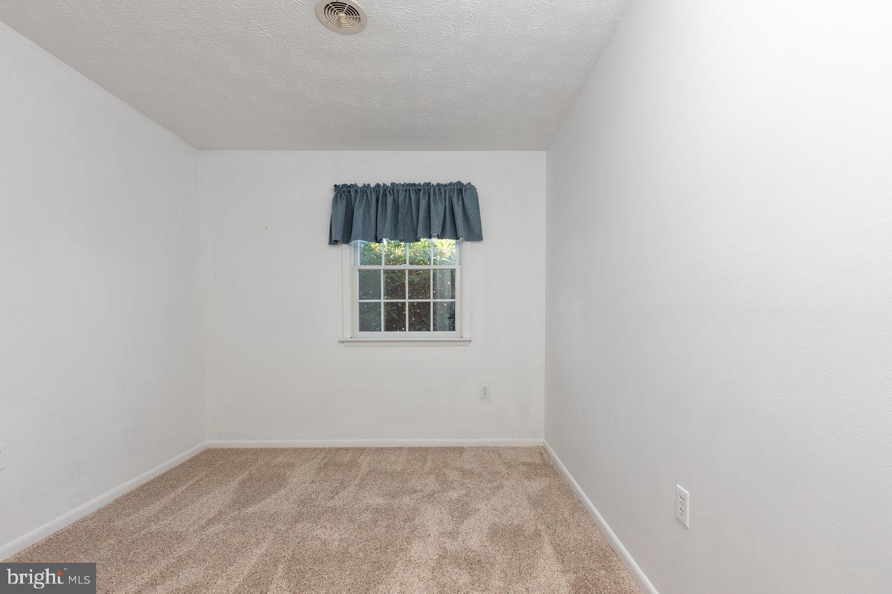 1 ROWE DR, LURAY, Virginia 22835, 3 Bedrooms Bedrooms, 10 Rooms Rooms,2 BathroomsBathrooms,Residential,For sale,1 ROWE DR,VAPA2005432 MLS # VAPA2005432