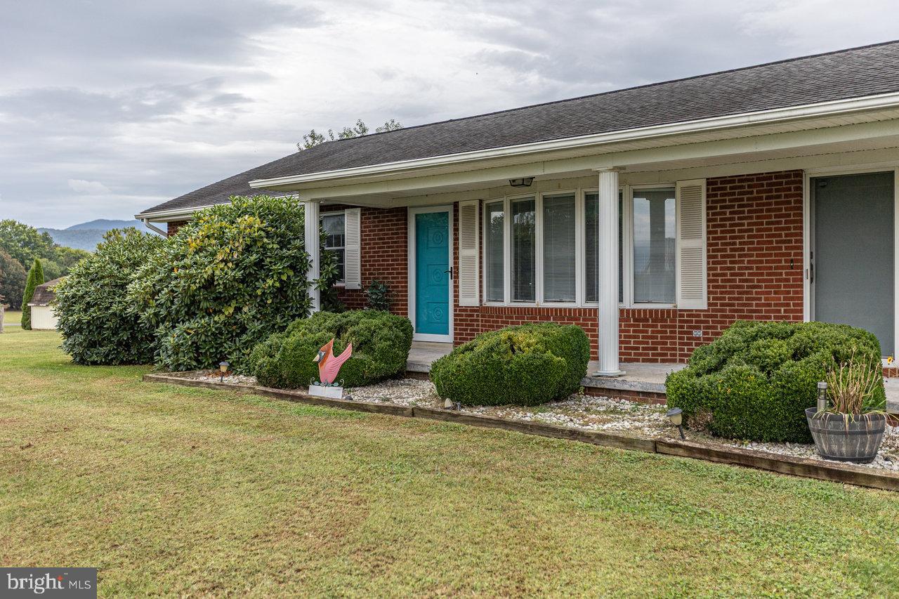 1 ROWE DR, LURAY, Virginia 22835, 3 Bedrooms Bedrooms, 10 Rooms Rooms,2 BathroomsBathrooms,Residential,For sale,1 ROWE DR,VAPA2005432 MLS # VAPA2005432