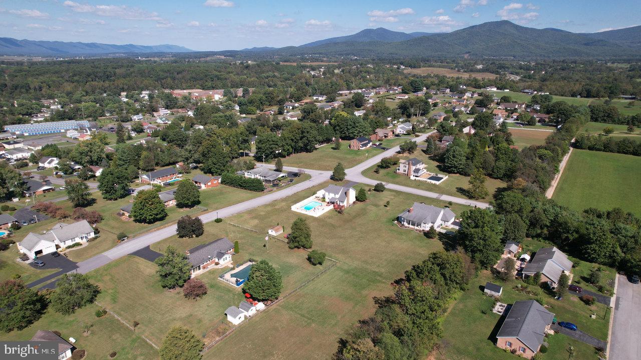 1 ROWE DR, LURAY, Virginia 22835, 3 Bedrooms Bedrooms, 10 Rooms Rooms,2 BathroomsBathrooms,Residential,For sale,1 ROWE DR,VAPA2005432 MLS # VAPA2005432