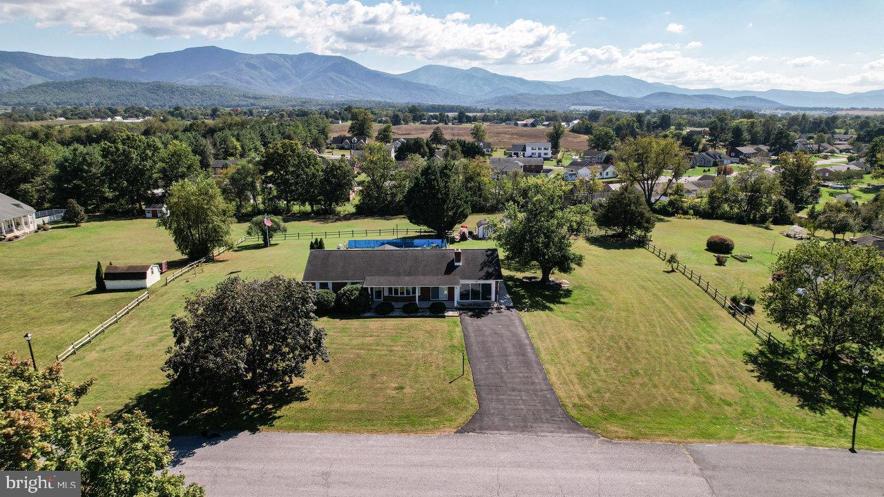 1 ROWE DR, LURAY, Virginia 22835, 3 Bedrooms Bedrooms, 10 Rooms Rooms,2 BathroomsBathrooms,Residential,For sale,1 ROWE DR,VAPA2005432 MLS # VAPA2005432