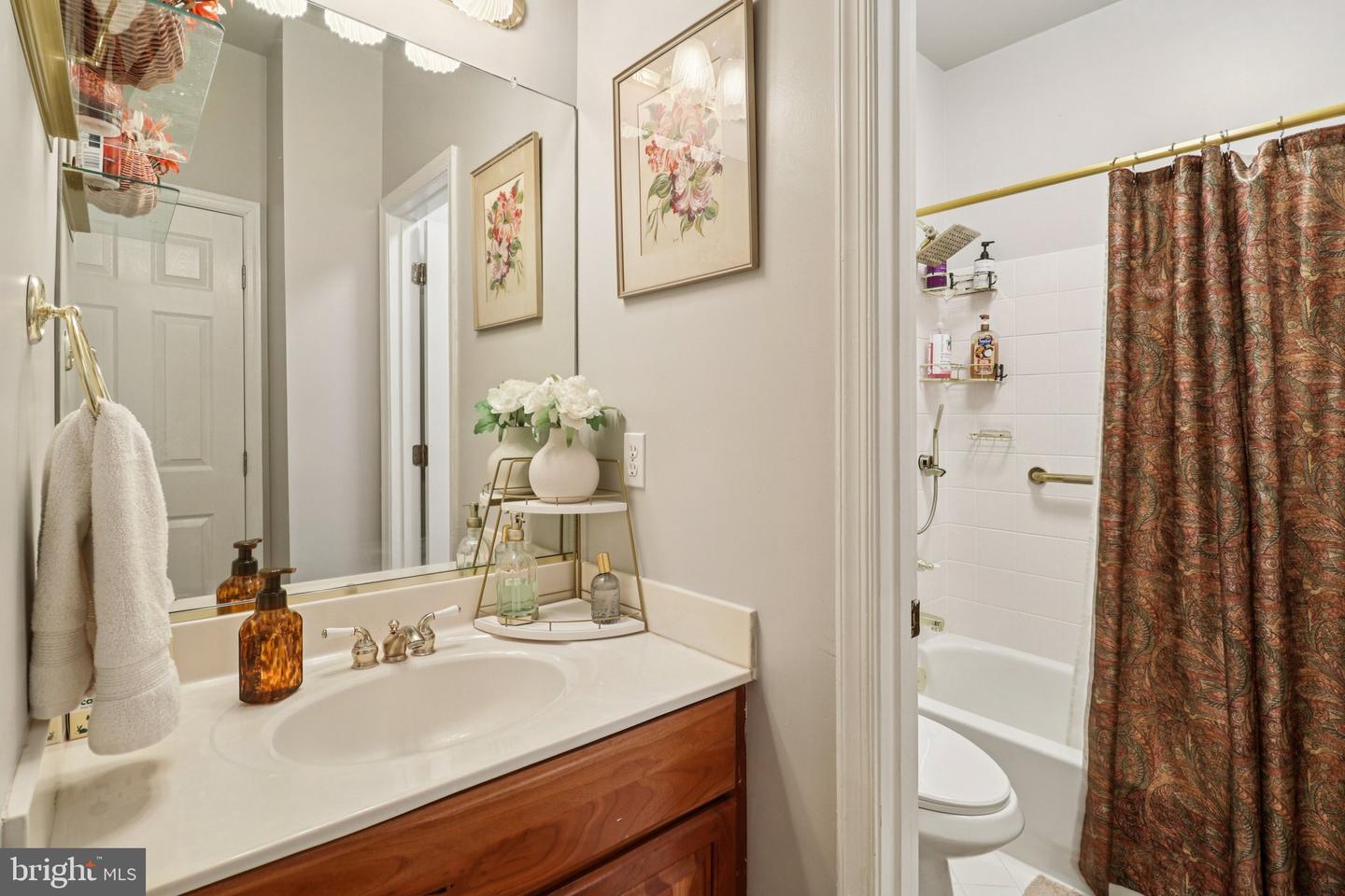 13401 5TH CORPS LN, FREDERICKSBURG, Virginia 22407, 4 Bedrooms Bedrooms, ,4 BathroomsBathrooms,Residential,For sale,13401 5TH CORPS LN,VASP2036596 MLS # VASP2036596