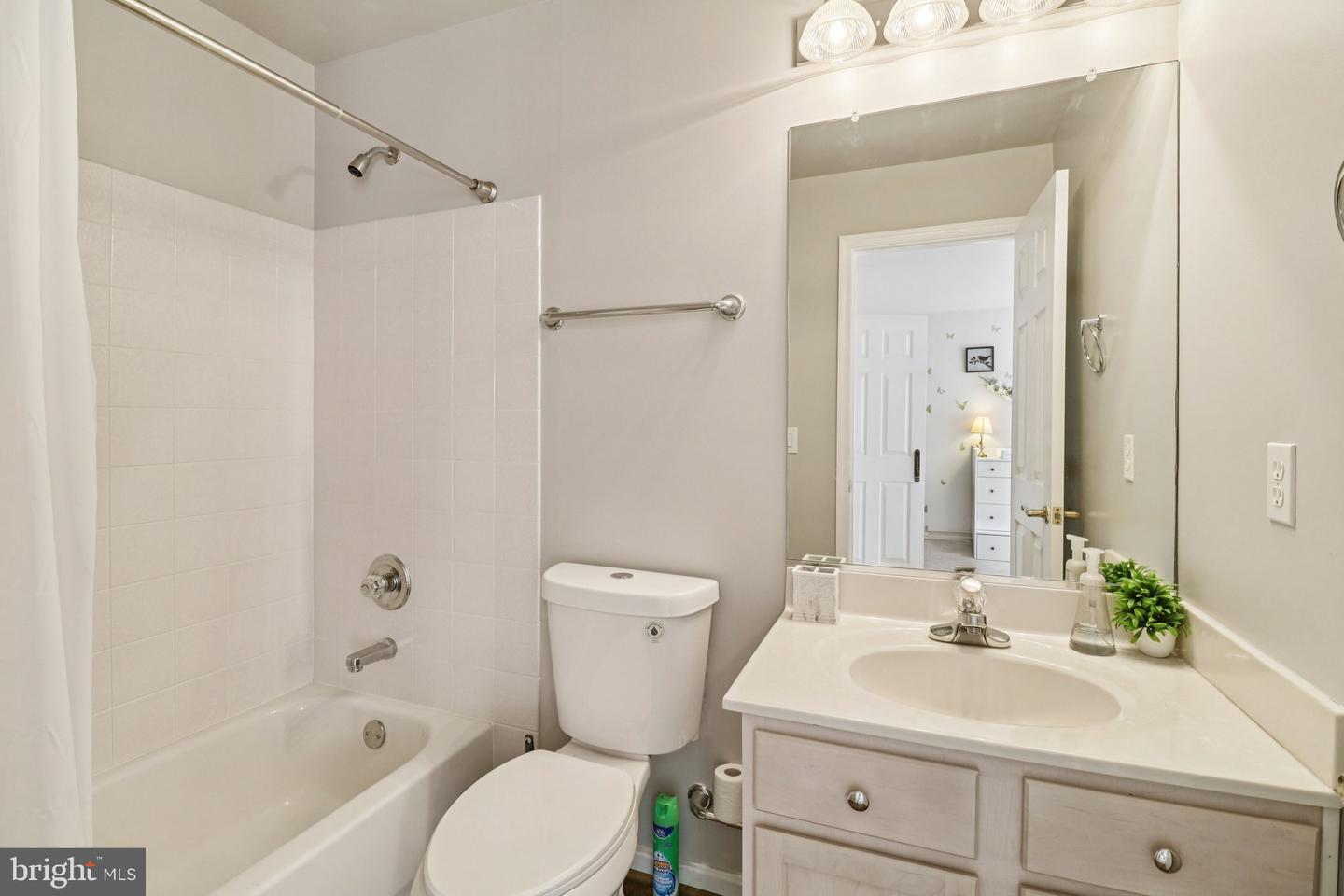 13401 5TH CORPS LN, FREDERICKSBURG, Virginia 22407, 4 Bedrooms Bedrooms, ,4 BathroomsBathrooms,Residential,For sale,13401 5TH CORPS LN,VASP2036596 MLS # VASP2036596