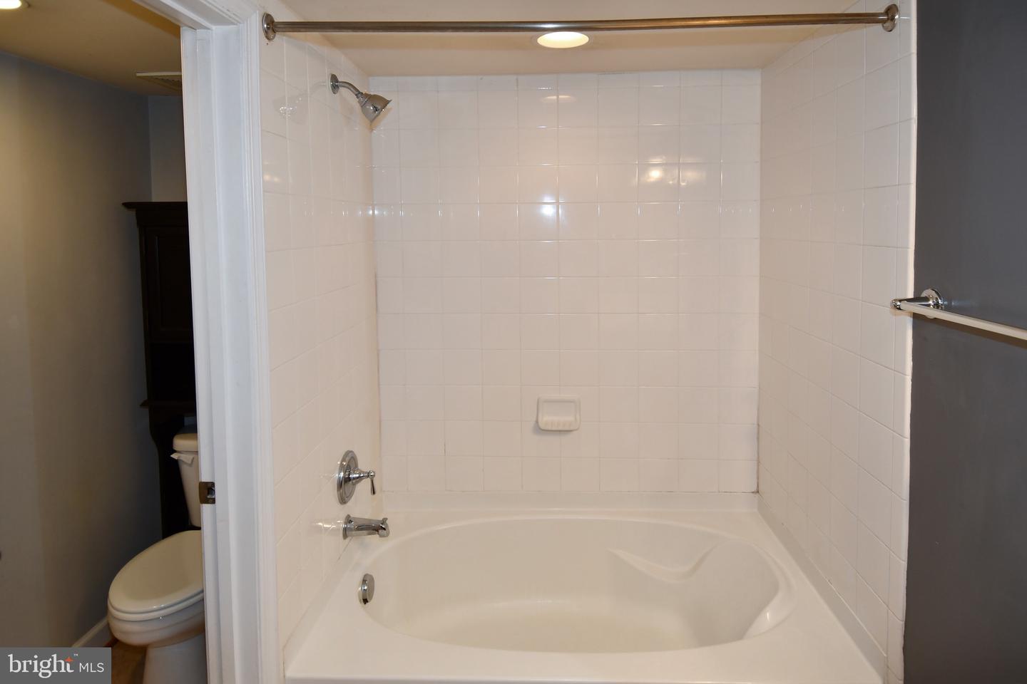 4127 S FOUR MILE RUN DRIVE DR #304, ARLINGTON, Virginia 22204, 1 Bedroom Bedrooms, 2 Rooms Rooms,1 BathroomBathrooms,Residential,For sale,4127 S FOUR MILE RUN DRIVE DR #304,VAAR2064392 MLS # VAAR2064392