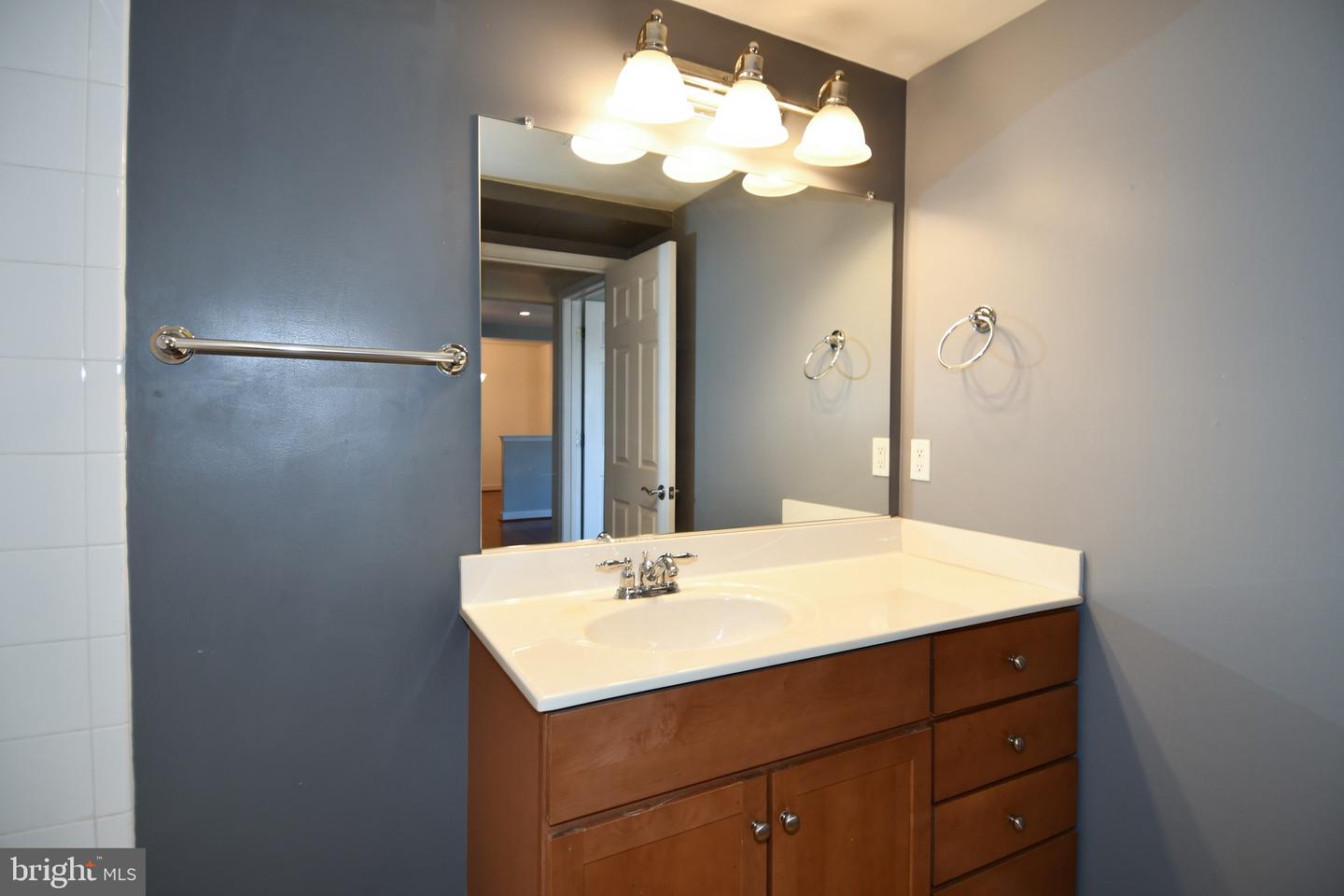 4127 S FOUR MILE RUN DRIVE DR #304, ARLINGTON, Virginia 22204, 1 Bedroom Bedrooms, 2 Rooms Rooms,1 BathroomBathrooms,Residential,For sale,4127 S FOUR MILE RUN DRIVE DR #304,VAAR2064392 MLS # VAAR2064392