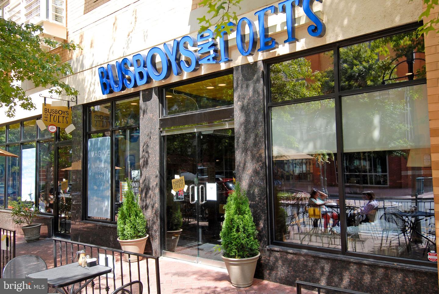 4127 S FOUR MILE RUN DRIVE DR #304, ARLINGTON, Virginia 22204, 1 Bedroom Bedrooms, 2 Rooms Rooms,1 BathroomBathrooms,Residential,For sale,4127 S FOUR MILE RUN DRIVE DR #304,VAAR2064392 MLS # VAAR2064392