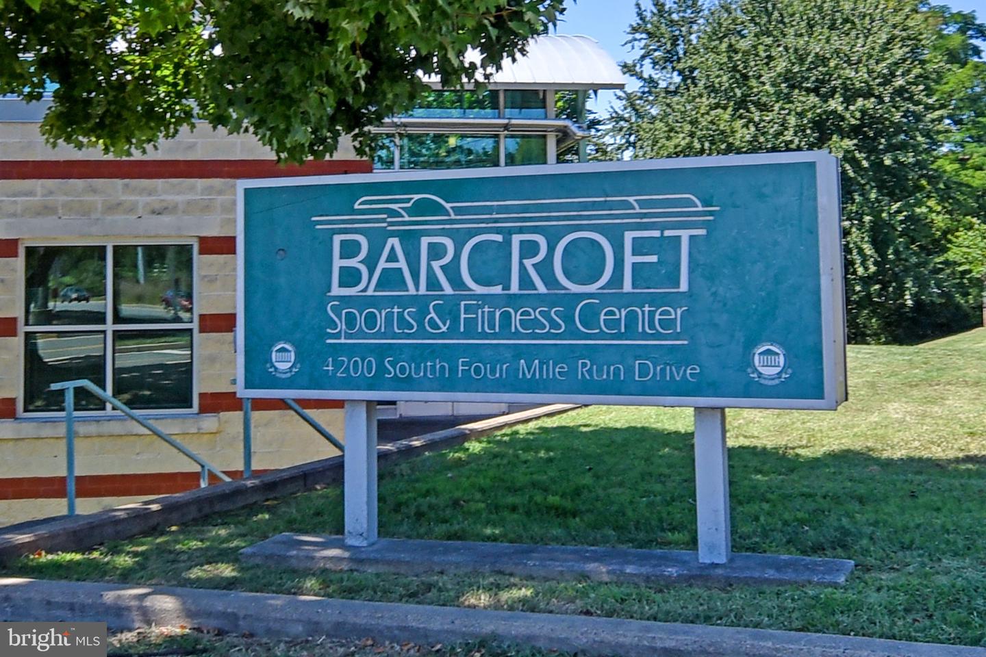 4127 S FOUR MILE RUN DRIVE DR #304, ARLINGTON, Virginia 22204, 1 Bedroom Bedrooms, 2 Rooms Rooms,1 BathroomBathrooms,Residential,For sale,4127 S FOUR MILE RUN DRIVE DR #304,VAAR2064392 MLS # VAAR2064392