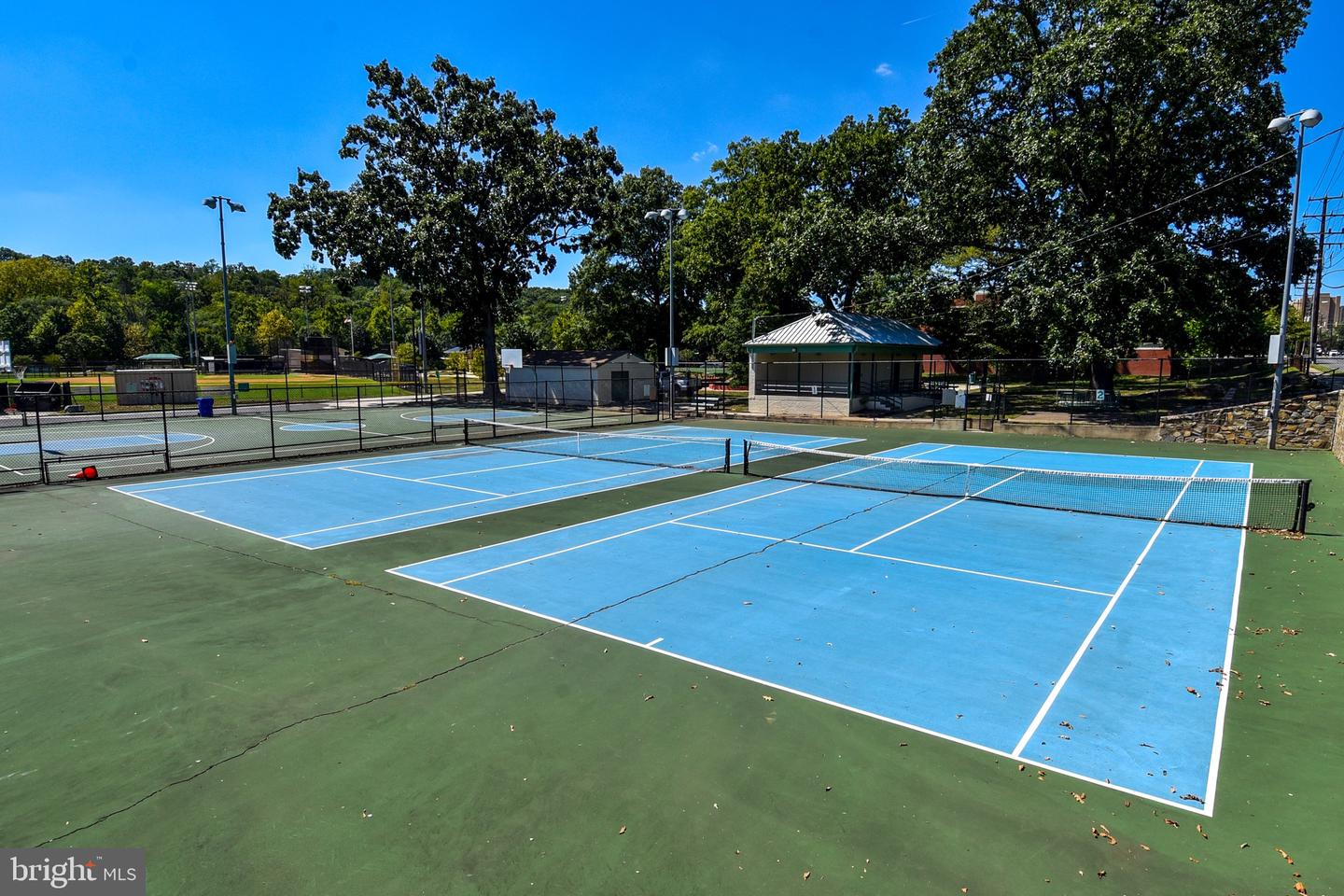 4127 S FOUR MILE RUN DRIVE DR #304, ARLINGTON, Virginia 22204, 1 Bedroom Bedrooms, 2 Rooms Rooms,1 BathroomBathrooms,Residential,For sale,4127 S FOUR MILE RUN DRIVE DR #304,VAAR2064392 MLS # VAAR2064392