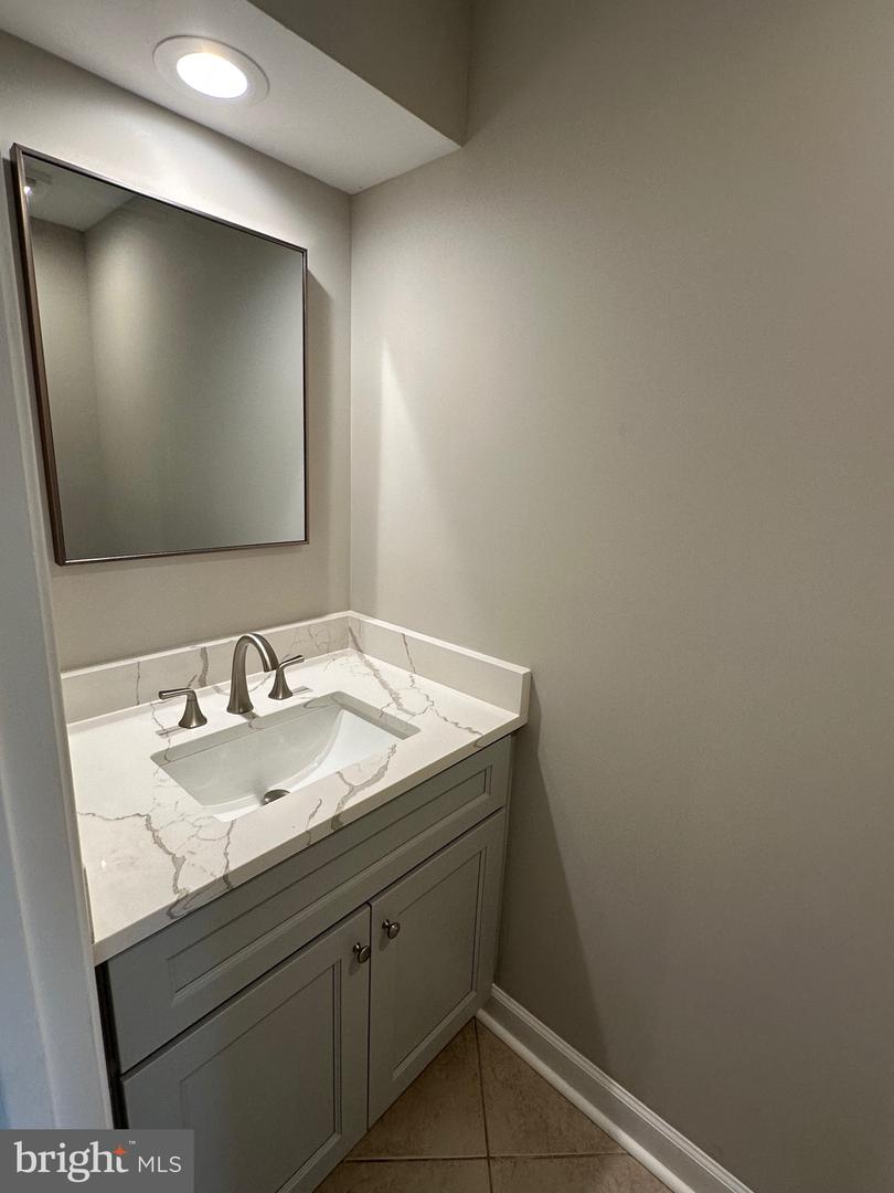 12844 MILL HOUSE CT, WOODBRIDGE, Virginia 22192, 2 Bedrooms Bedrooms, 13 Rooms Rooms,3 BathroomsBathrooms,Residential,For sale,12844 MILL HOUSE CT,VAPW2105170 MLS # VAPW2105170