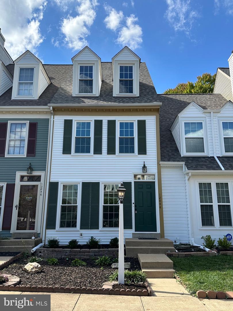 12844 MILL HOUSE CT, WOODBRIDGE, Virginia 22192, 2 Bedrooms Bedrooms, 13 Rooms Rooms,3 BathroomsBathrooms,Residential,For sale,12844 MILL HOUSE CT,VAPW2105170 MLS # VAPW2105170