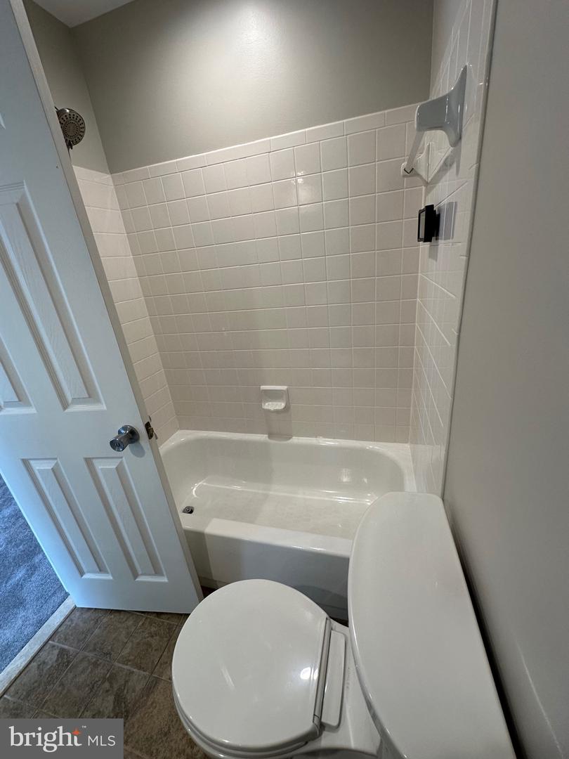 12844 MILL HOUSE CT, WOODBRIDGE, Virginia 22192, 2 Bedrooms Bedrooms, 13 Rooms Rooms,3 BathroomsBathrooms,Residential,For sale,12844 MILL HOUSE CT,VAPW2105170 MLS # VAPW2105170