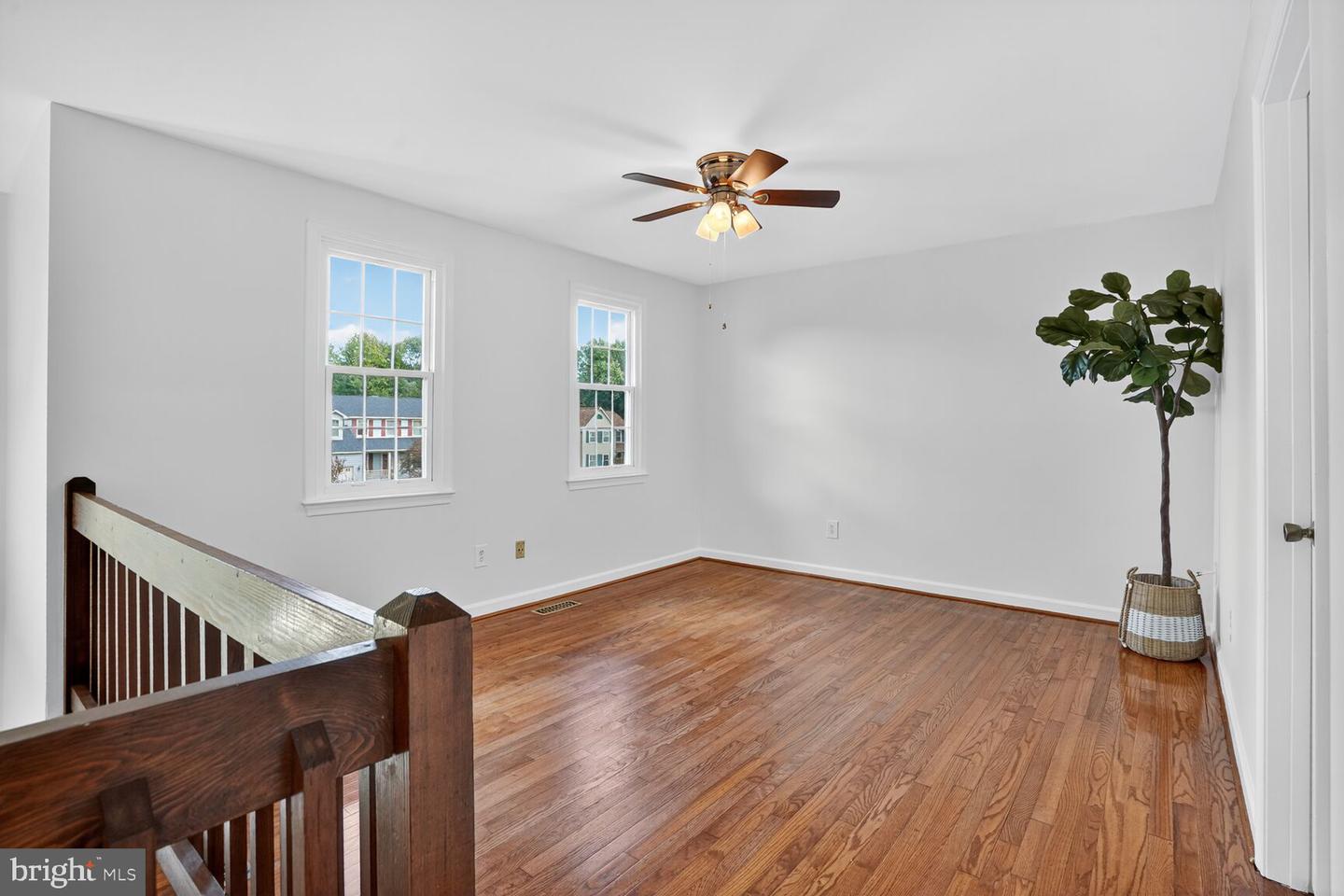 13371 TEABERRY CT, FAIRFAX, Virginia 22033, 5 Bedrooms Bedrooms, ,3 BathroomsBathrooms,Residential,For sale,13371 TEABERRY CT,VAFX2270150 MLS # VAFX2270150