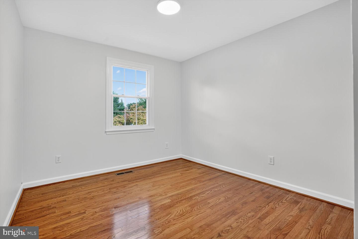13371 TEABERRY CT, FAIRFAX, Virginia 22033, 5 Bedrooms Bedrooms, ,3 BathroomsBathrooms,Residential,For sale,13371 TEABERRY CT,VAFX2270150 MLS # VAFX2270150