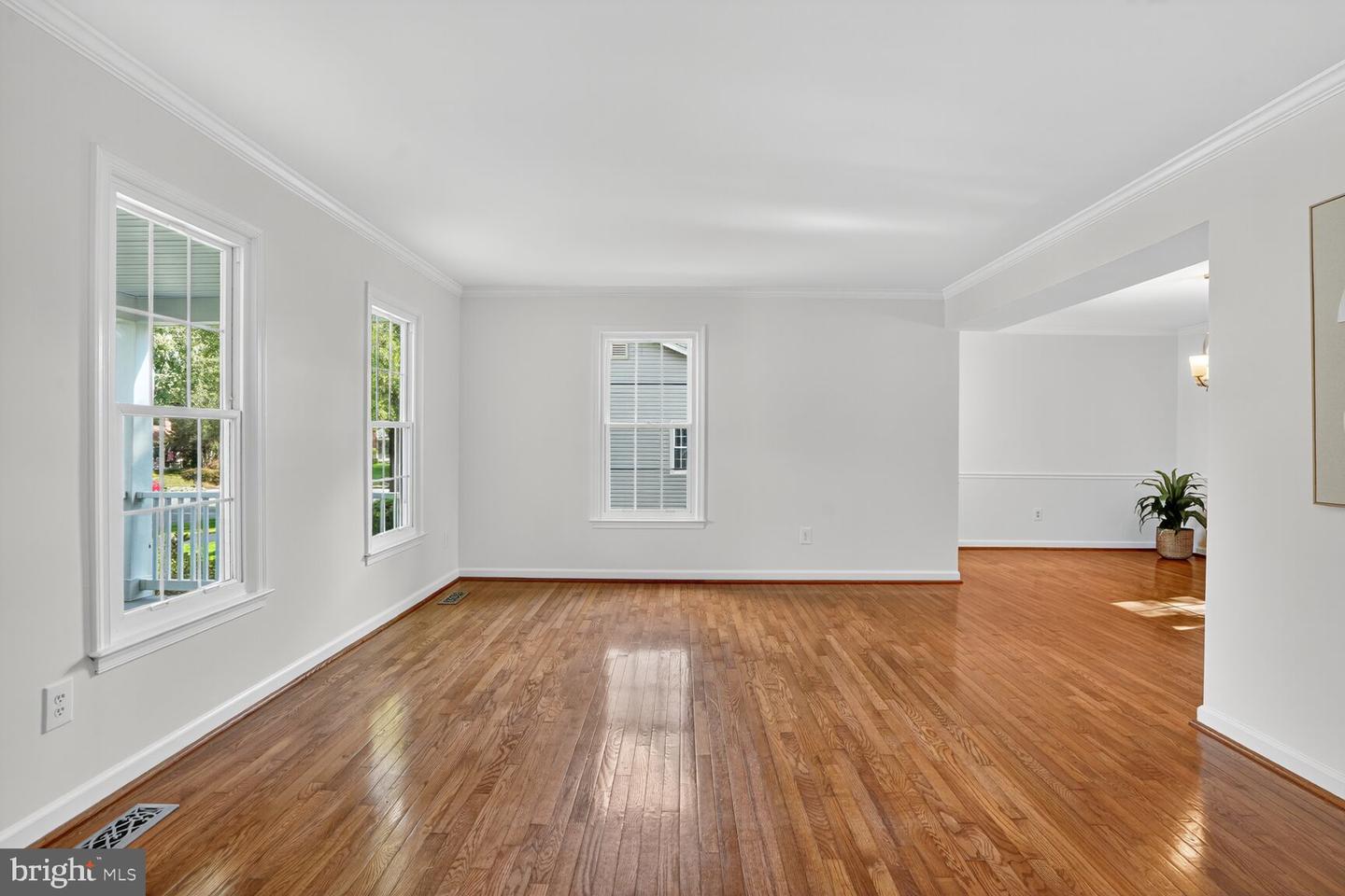 13371 TEABERRY CT, FAIRFAX, Virginia 22033, 5 Bedrooms Bedrooms, ,3 BathroomsBathrooms,Residential,For sale,13371 TEABERRY CT,VAFX2270150 MLS # VAFX2270150
