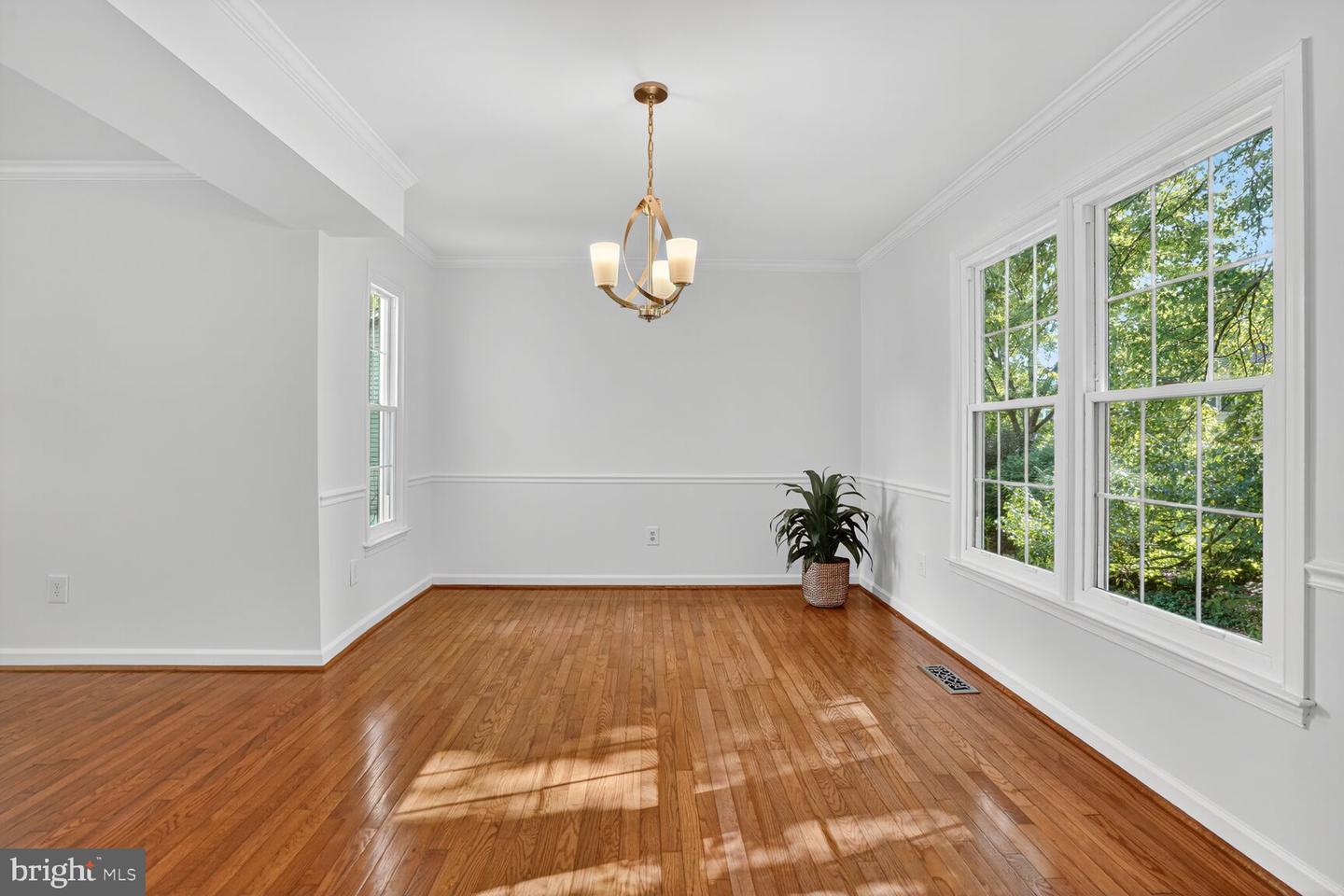 13371 TEABERRY CT, FAIRFAX, Virginia 22033, 5 Bedrooms Bedrooms, ,3 BathroomsBathrooms,Residential,For sale,13371 TEABERRY CT,VAFX2270150 MLS # VAFX2270150