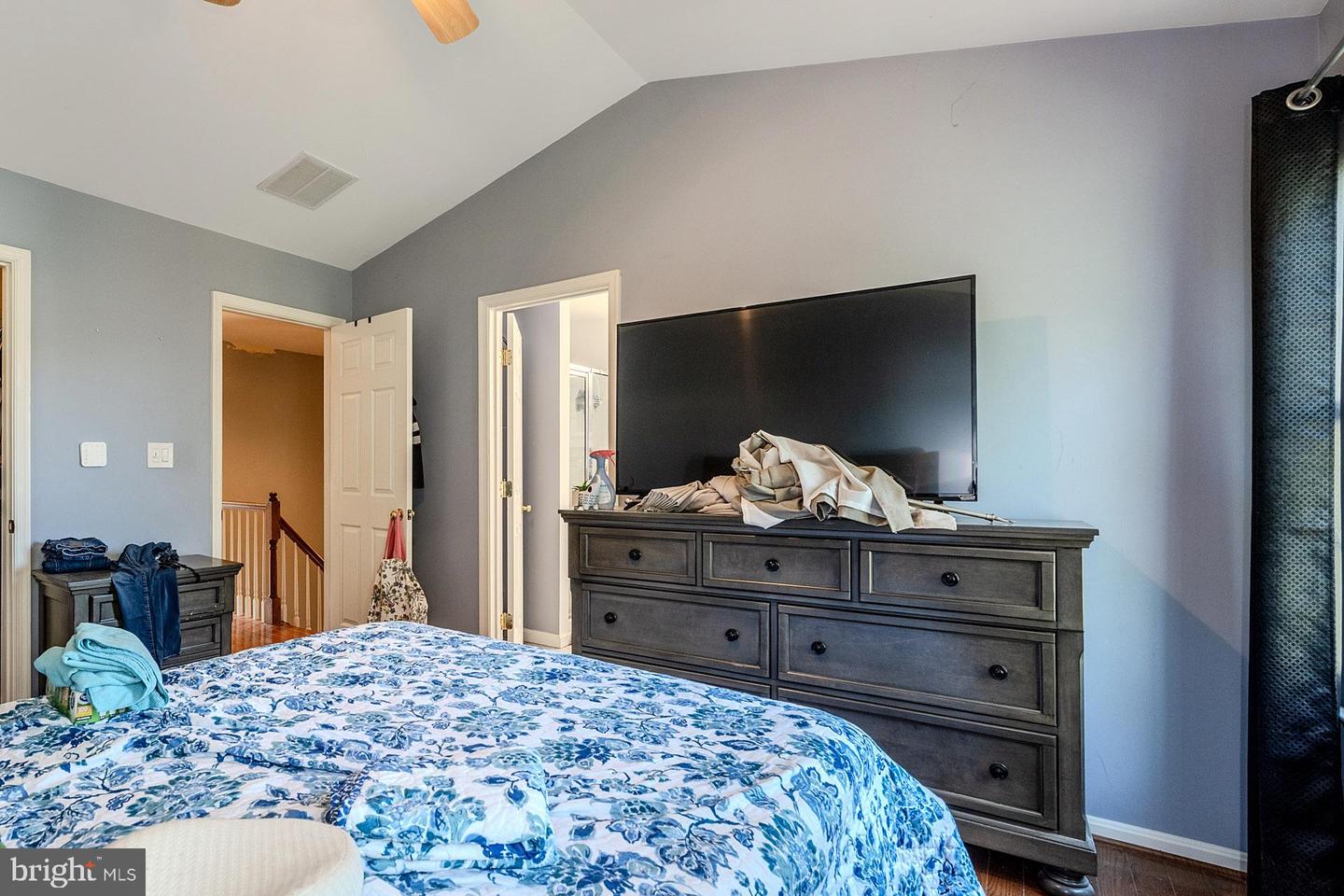 45550 READING TER, STERLING, Virginia 20166, 3 Bedrooms Bedrooms, ,2 BathroomsBathrooms,Residential,For sale,45550 READING TER,VALO2107960 MLS # VALO2107960