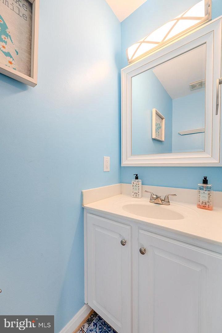 45550 READING TER, STERLING, Virginia 20166, 3 Bedrooms Bedrooms, ,2 BathroomsBathrooms,Residential,For sale,45550 READING TER,VALO2107960 MLS # VALO2107960
