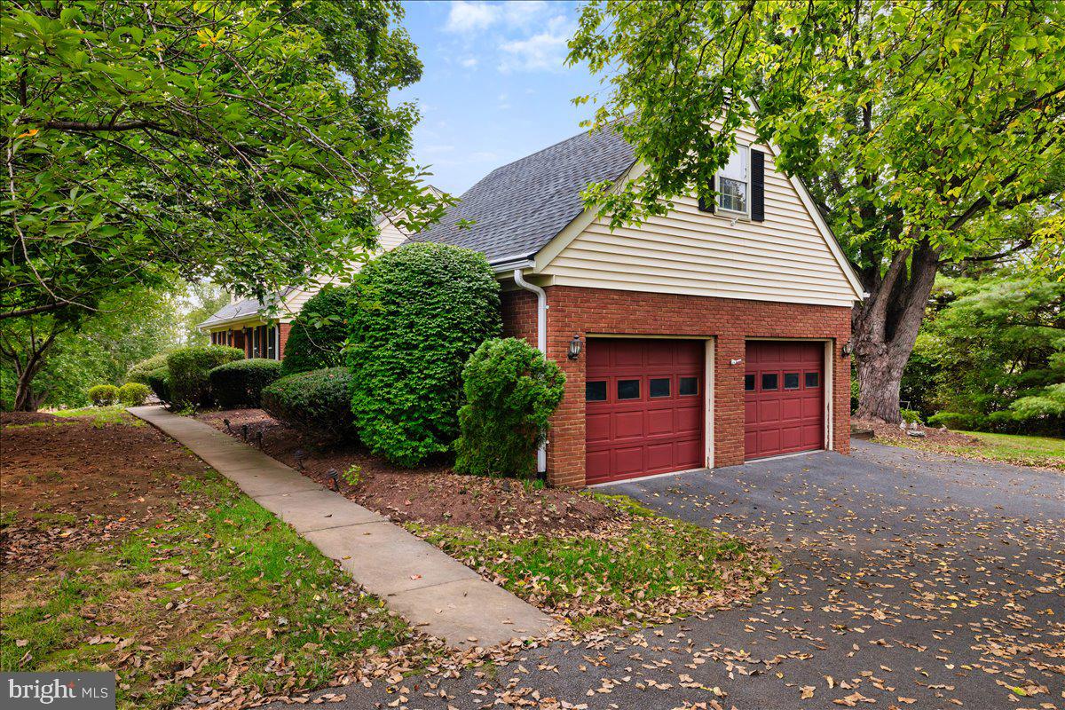 103 SHARON DR, WINCHESTER, Virginia 22602, 5 Bedrooms Bedrooms, ,3 BathroomsBathrooms,Residential,For sale,103 SHARON DR,VAFV2037136 MLS # VAFV2037136