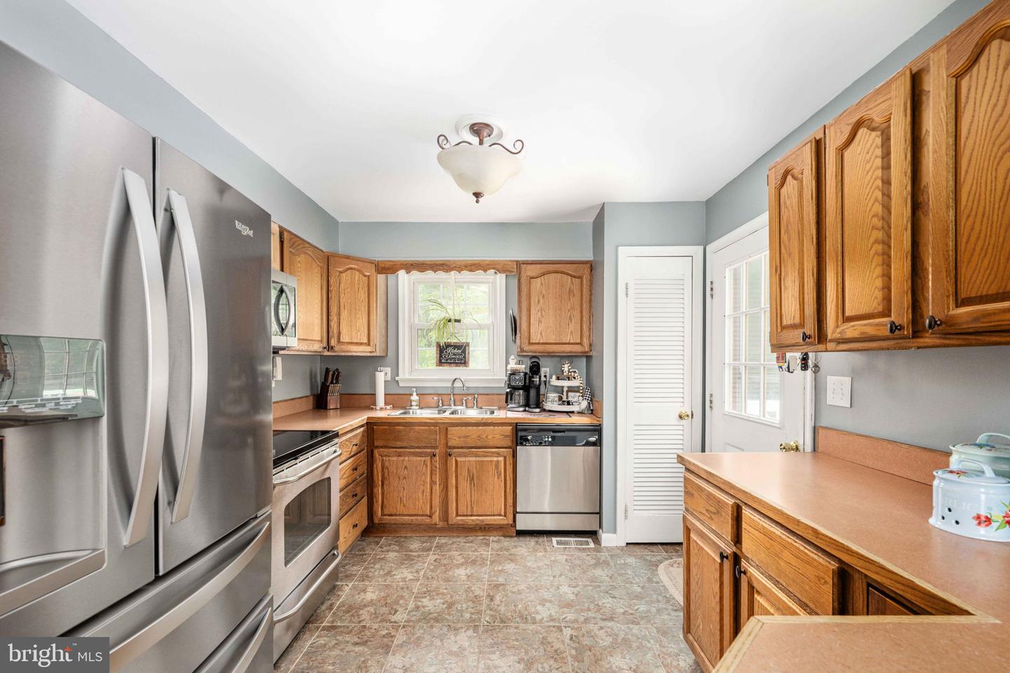 15095 KINGS HWY, KING GEORGE, Virginia 22485, 3 Bedrooms Bedrooms, ,2 BathroomsBathrooms,Residential,For sale,15095 KINGS HWY,VAKG2007090 MLS # VAKG2007090